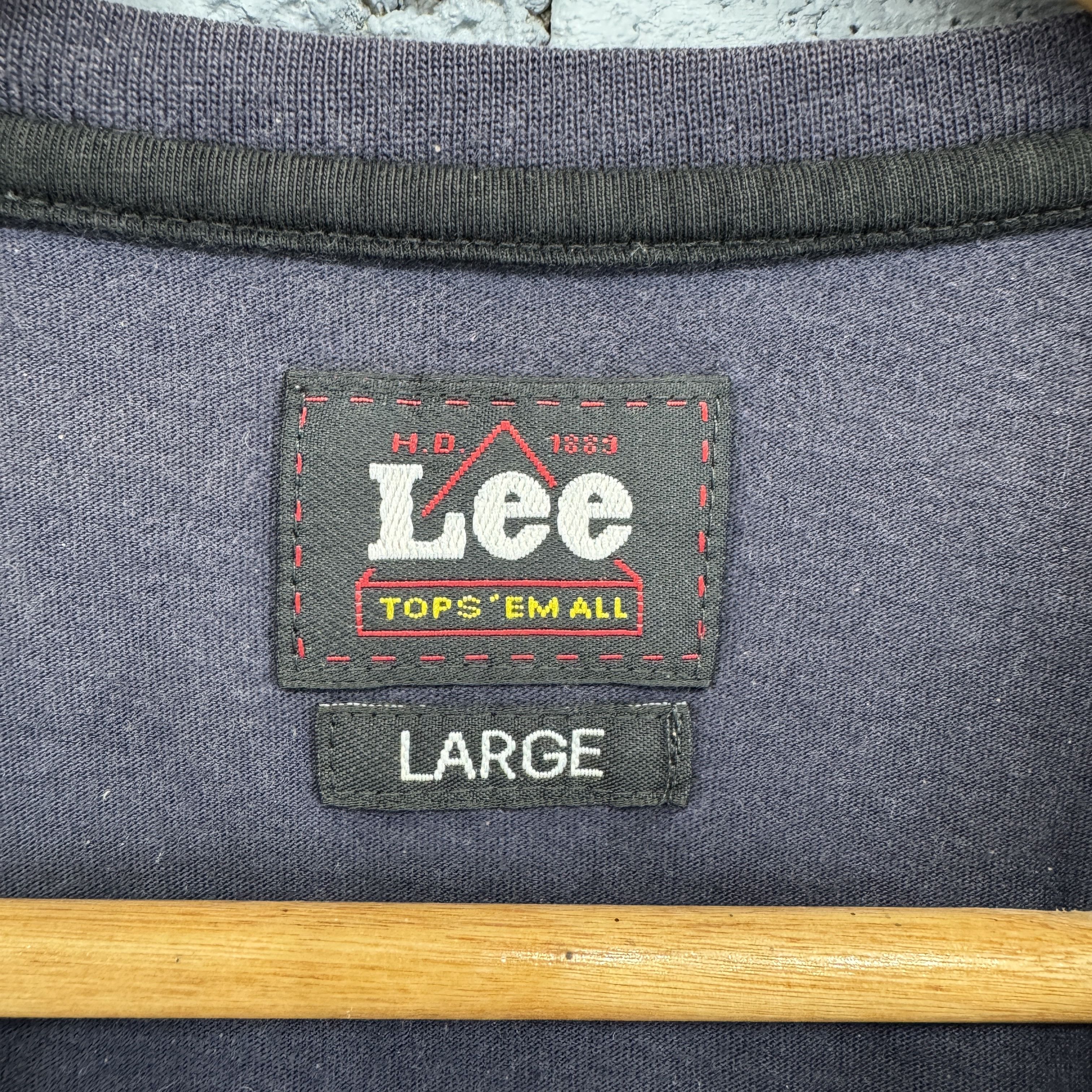 Vintage Rare Vintage Sunfaded Lee Big Logo Tshirt Size US L / EU 52-54 / 3 - 4 Thumbnail