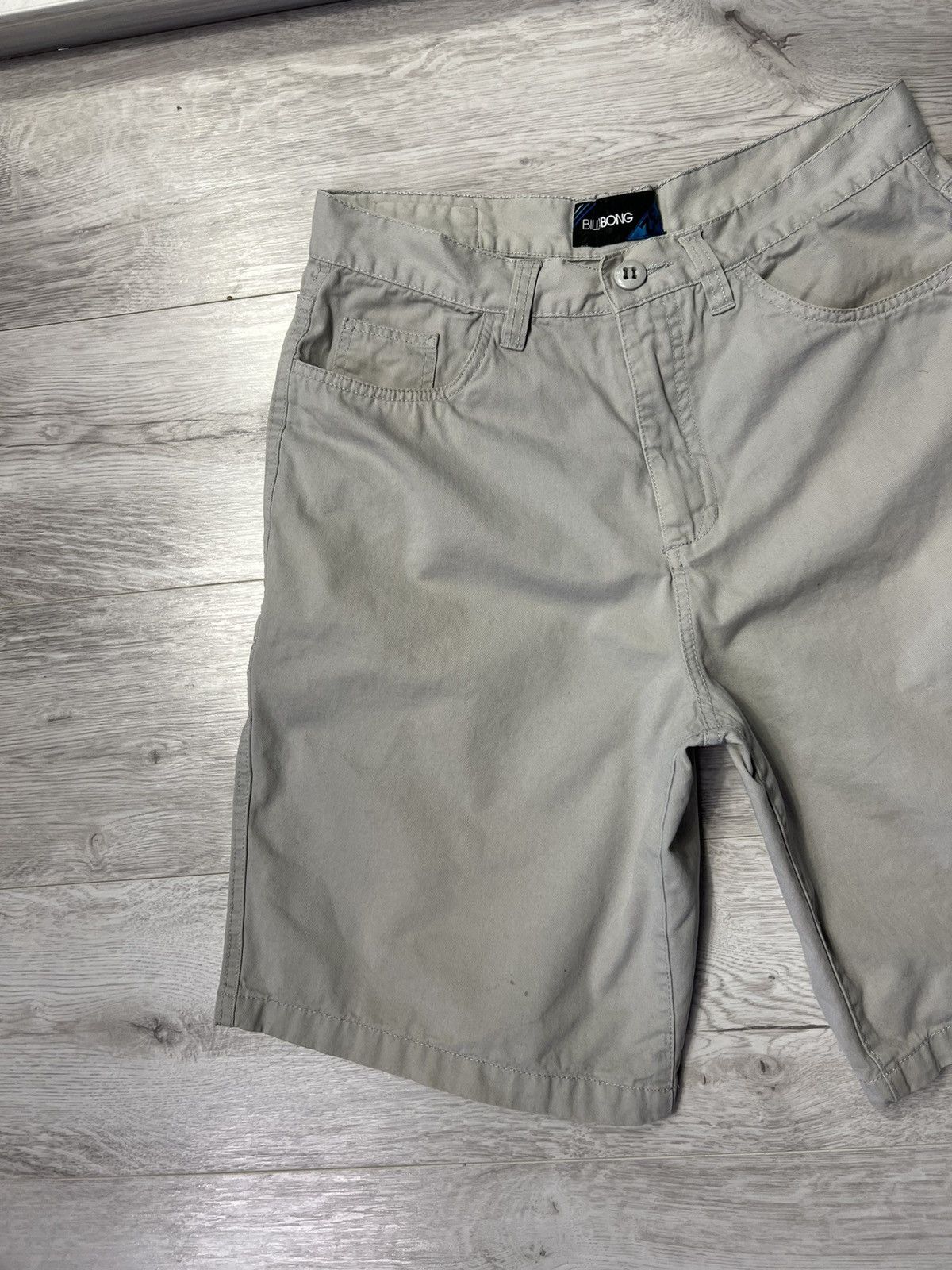 Billabong × Vintage Vintage Billabong Shorts With Logo Size US 32 / EU 48 - 4 Thumbnail