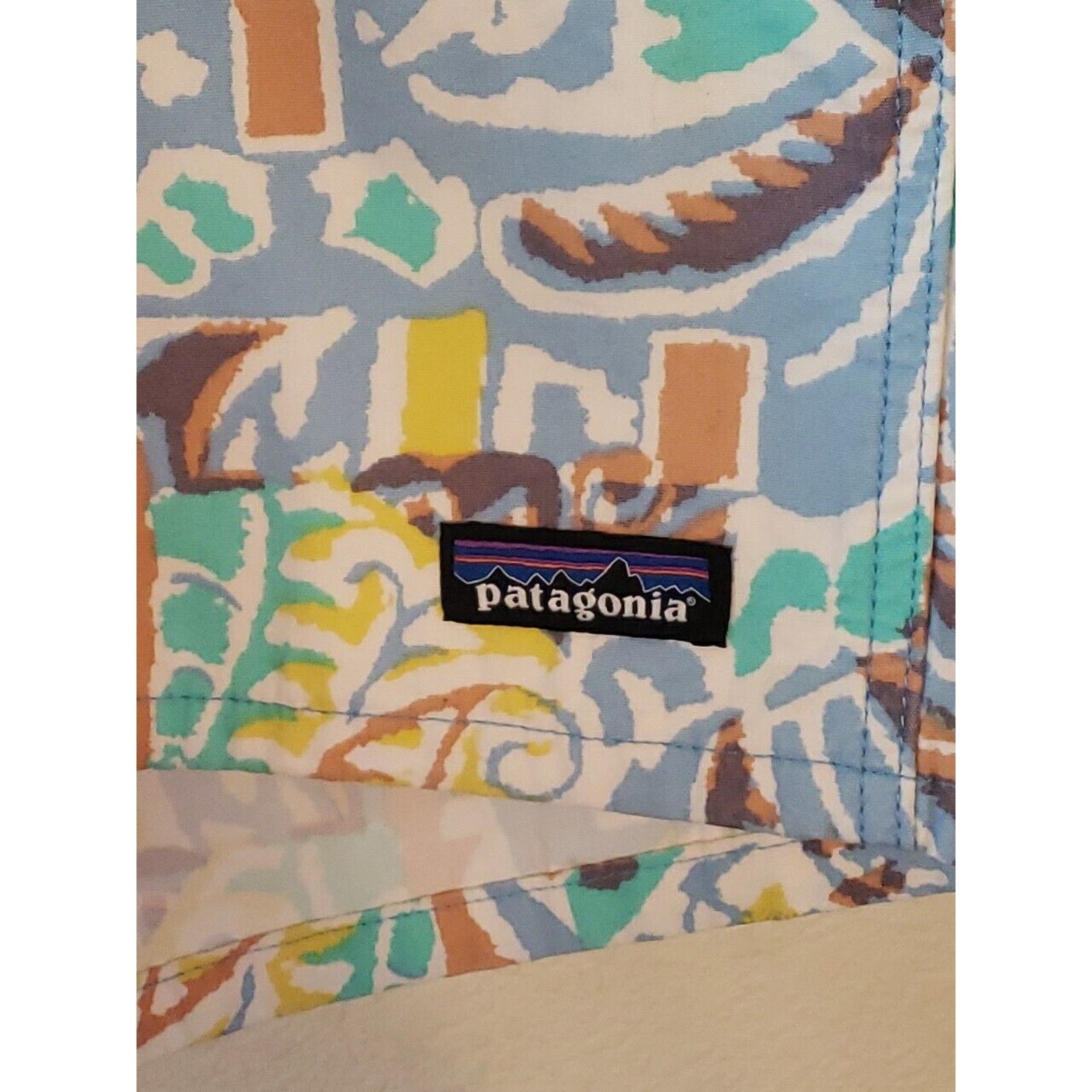 Patagonia Patagonia Funhoggers Shorts Mens Large Abstract Geometric Size US 36 / EU 52 - 17 Thumbnail