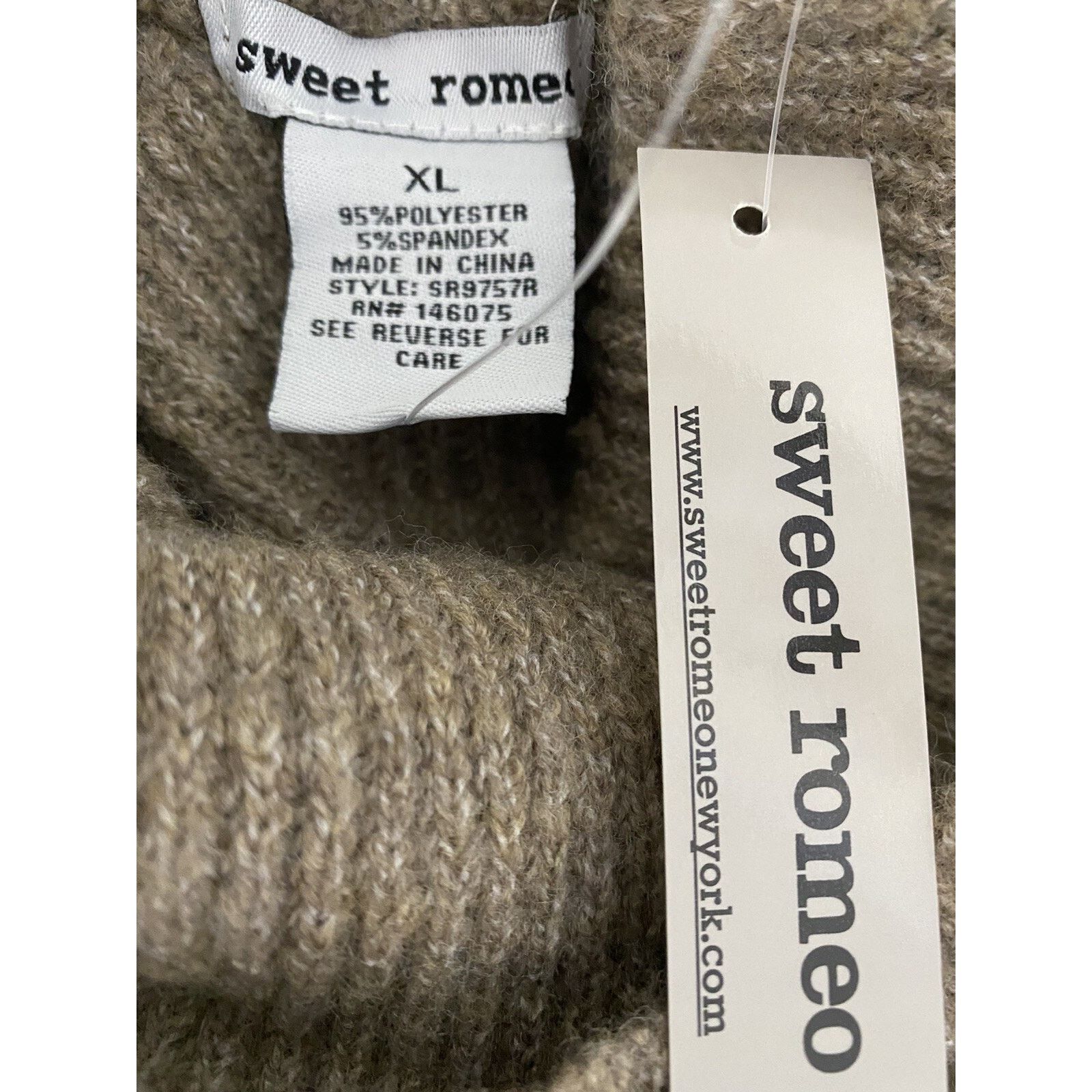 Romeo Gigli Sweet Romeo Abstract rib Turtle neck tunic size XL A003070 Size XL / US 12-14 / IT 48-50 - 6 Thumbnail