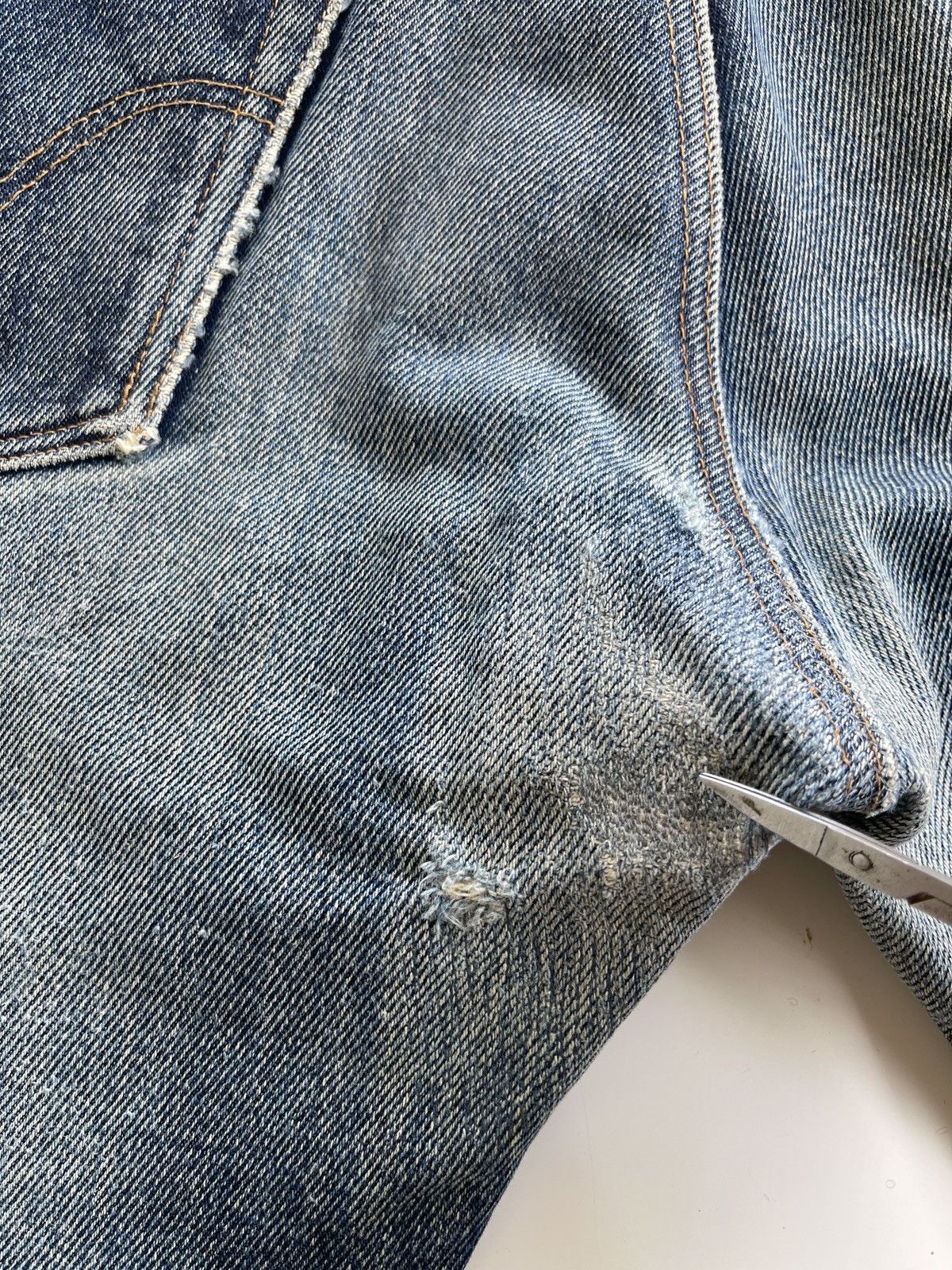 Iron Heart Iron Heart Lot 634 21oz Extra Heavy Denim Distressed Size US 34 / EU 50 - 21 Thumbnail