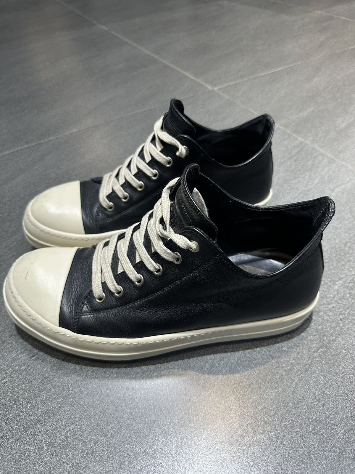 Rick Owens Rick Owens Low Top Sneakers Size US 8.5 / EU 41-42 - 4 Thumbnail