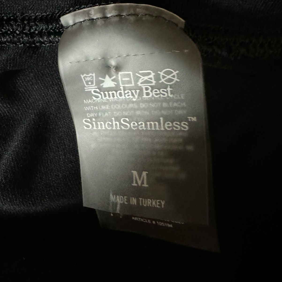 Aritzia sunday best | sinch seamless athletic black baby tee sz S Size S / US 4 / IT 40 - 5 Thumbnail