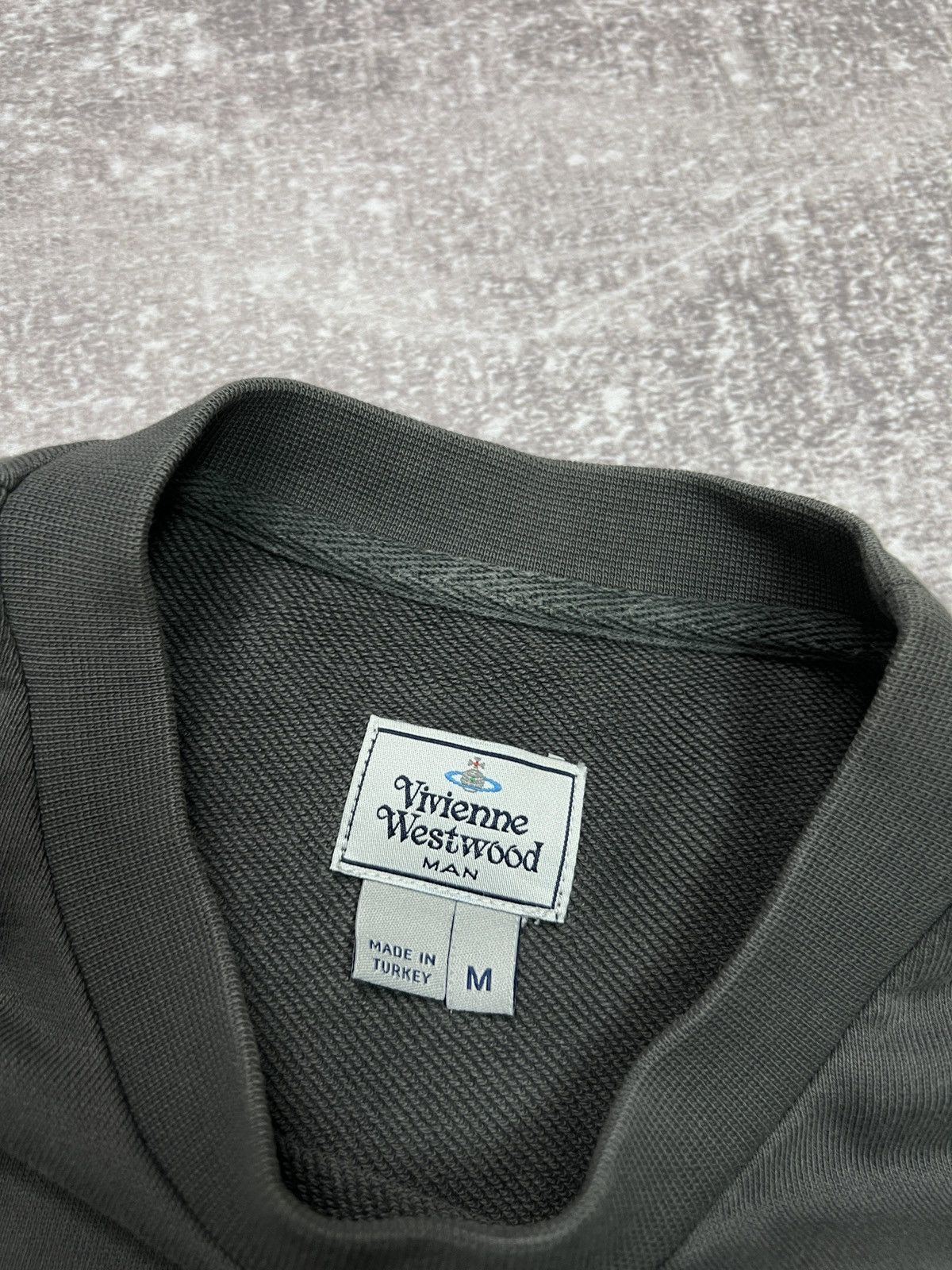 Vivienne Westwood Vintage Vivienne Westwood Sweatshirt Orb Logo Basic Pullover Size US M / EU 48-50 / 2 - 5 Thumbnail