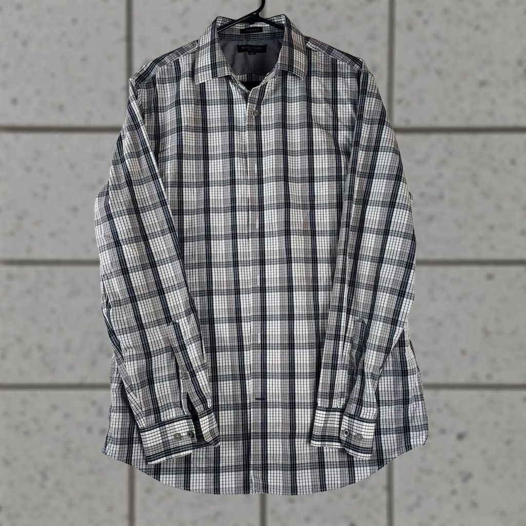 Banana Republic Banana Republic Shirt Mens L Camden Fit Non-Iron Plaid Cotton Button-Up Gray Size US L / EU 52-54 / 3 - 1 Thumbnail