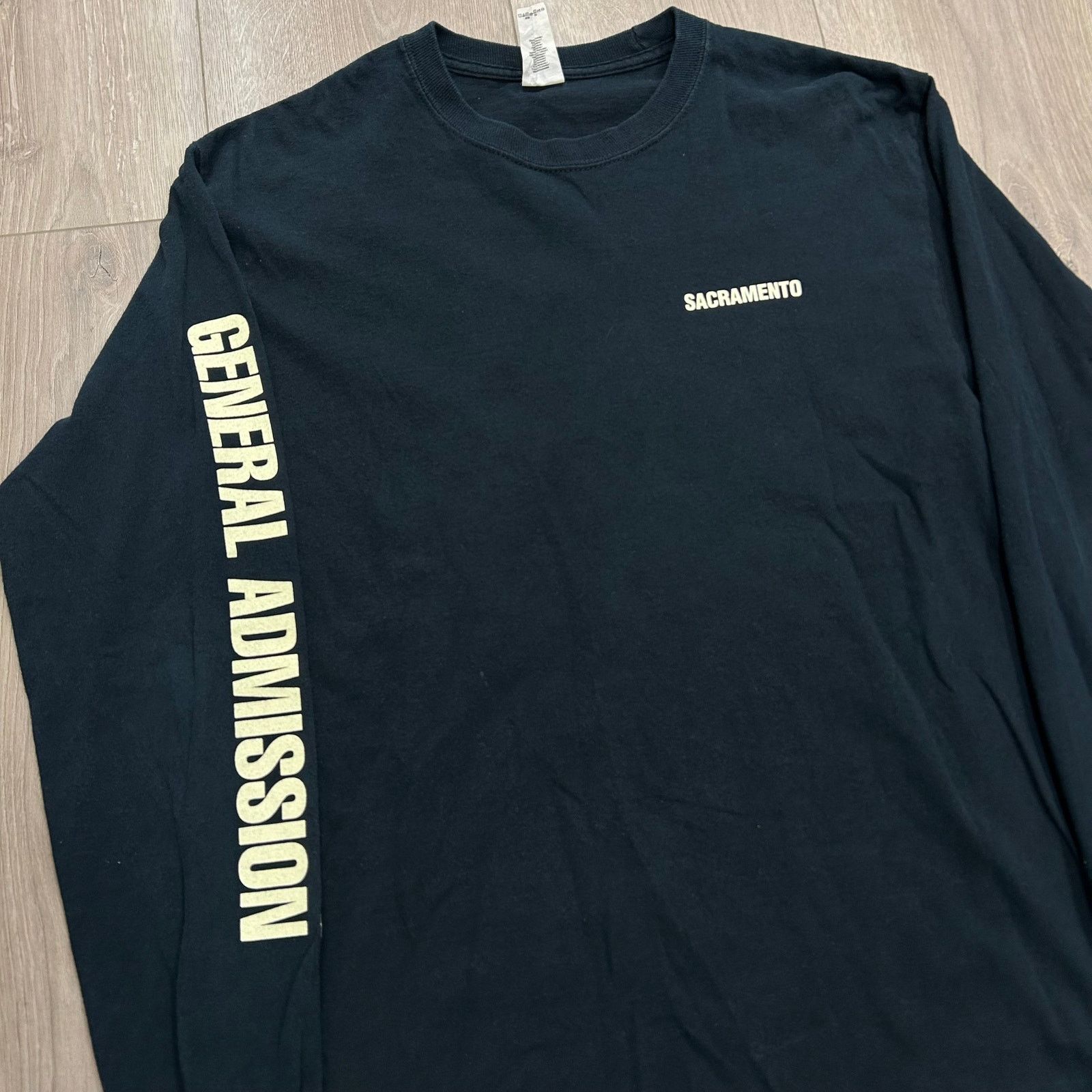 Vintage Kanye West Saint Pablo Wolves long sleeve shirt size Medium Size US M / EU 48-50 / 2 - 5 Thumbnail