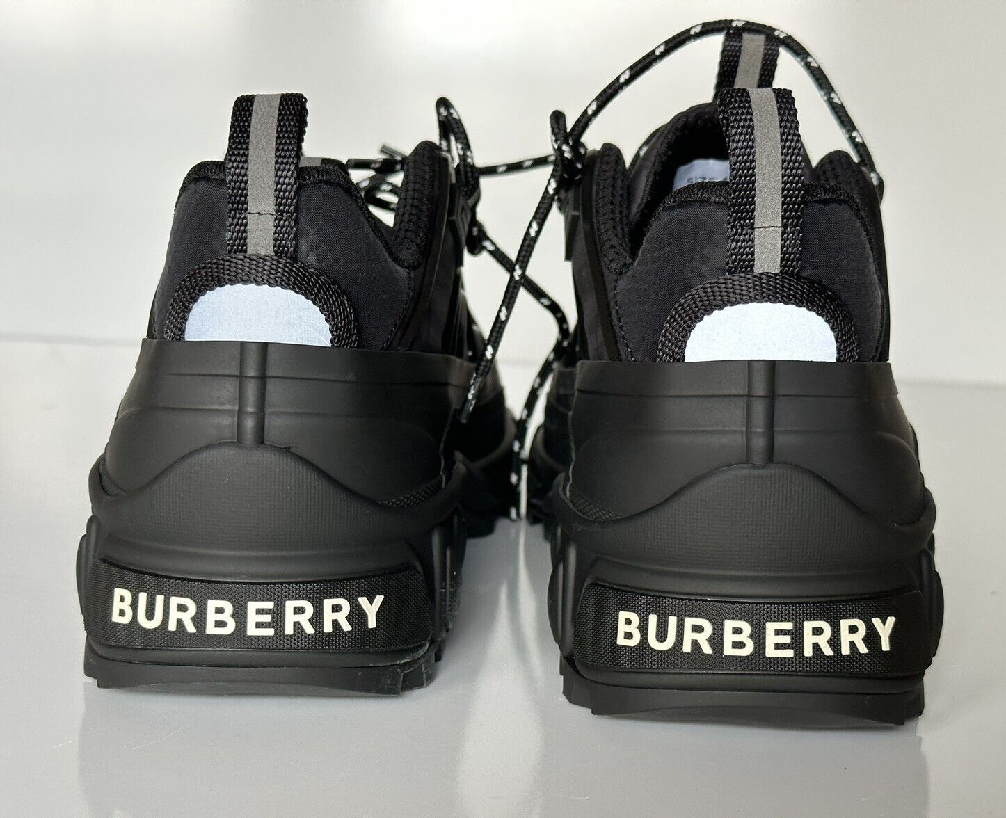 o1bs11s0923 Sneakers in Dark Charcoal