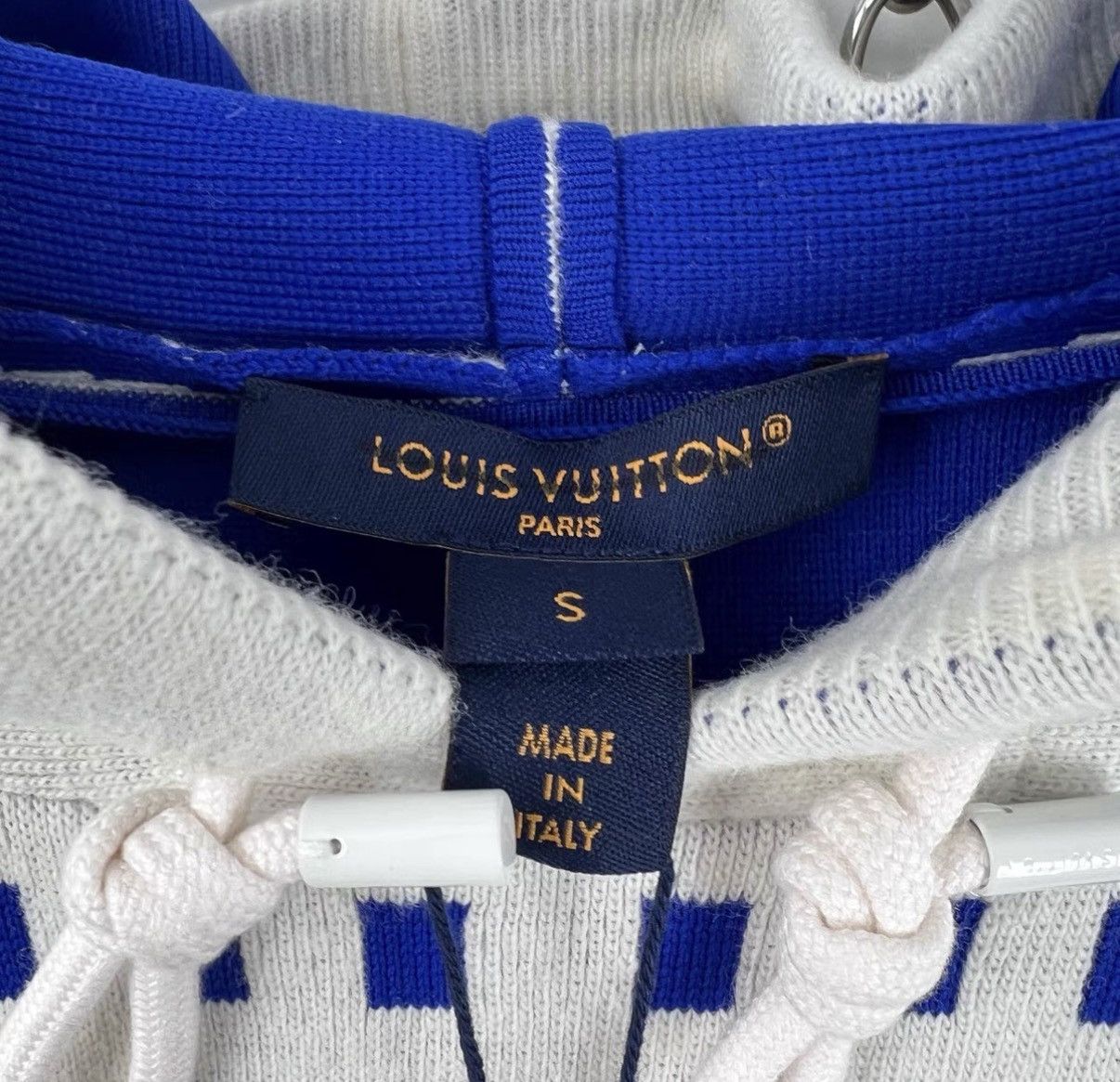 Louis Vuitton Louis Vuitton Dashed Letter Logo Cape Hoodie K12 Size S / US 4 / IT 40 - 5 Thumbnail