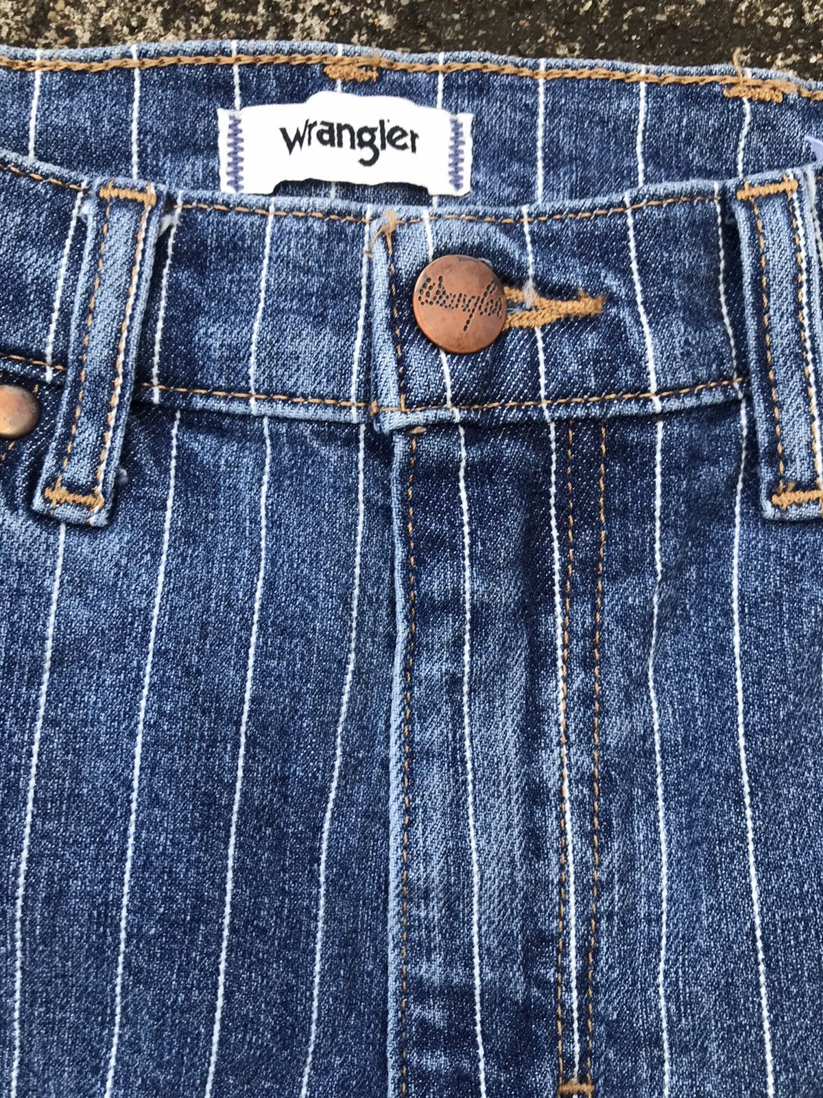 Wrangler Wrangler Flare Bellbottom Size US 26 / EU 42 - 8 Thumbnail
