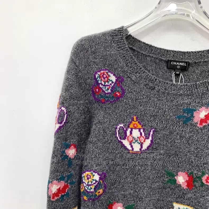Chanel Chanel 24 dark gray cashmere round-neck long-sleeved knitt Size S / US 4 / IT 40 - 3 Thumbnail