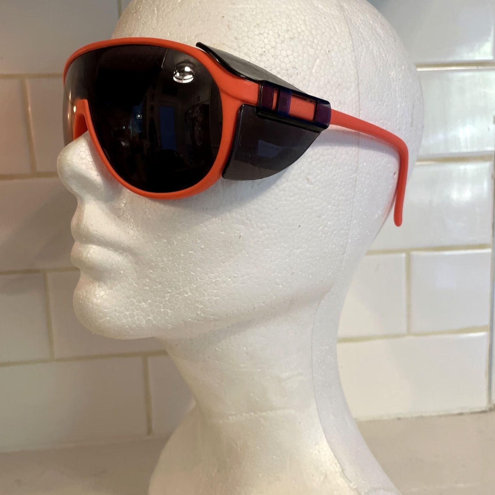 Etro VINTAGE Bouton Panalite Sunglasses Shield 70s 80s EUC Neon Orange Metal Unisex Adults Hip Hop Z87 Size ONE SIZE - 3 Thumbnail
