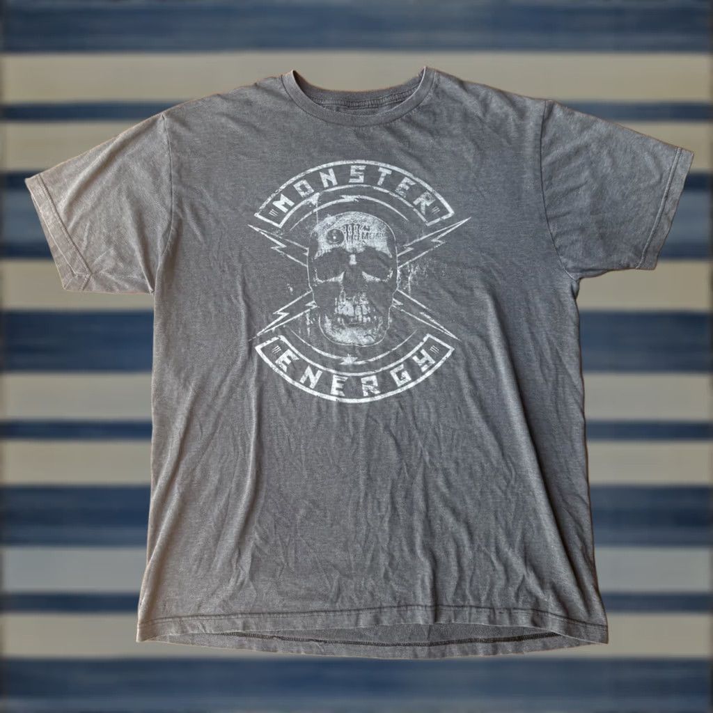 Vintage VINTAGE Monster Energy Skull Graphic T-Shirt Men’s Large Gray Cotton Crew Neck Short Sleeve Size US L / EU 52-54 / 3 - 1 Thumbnail