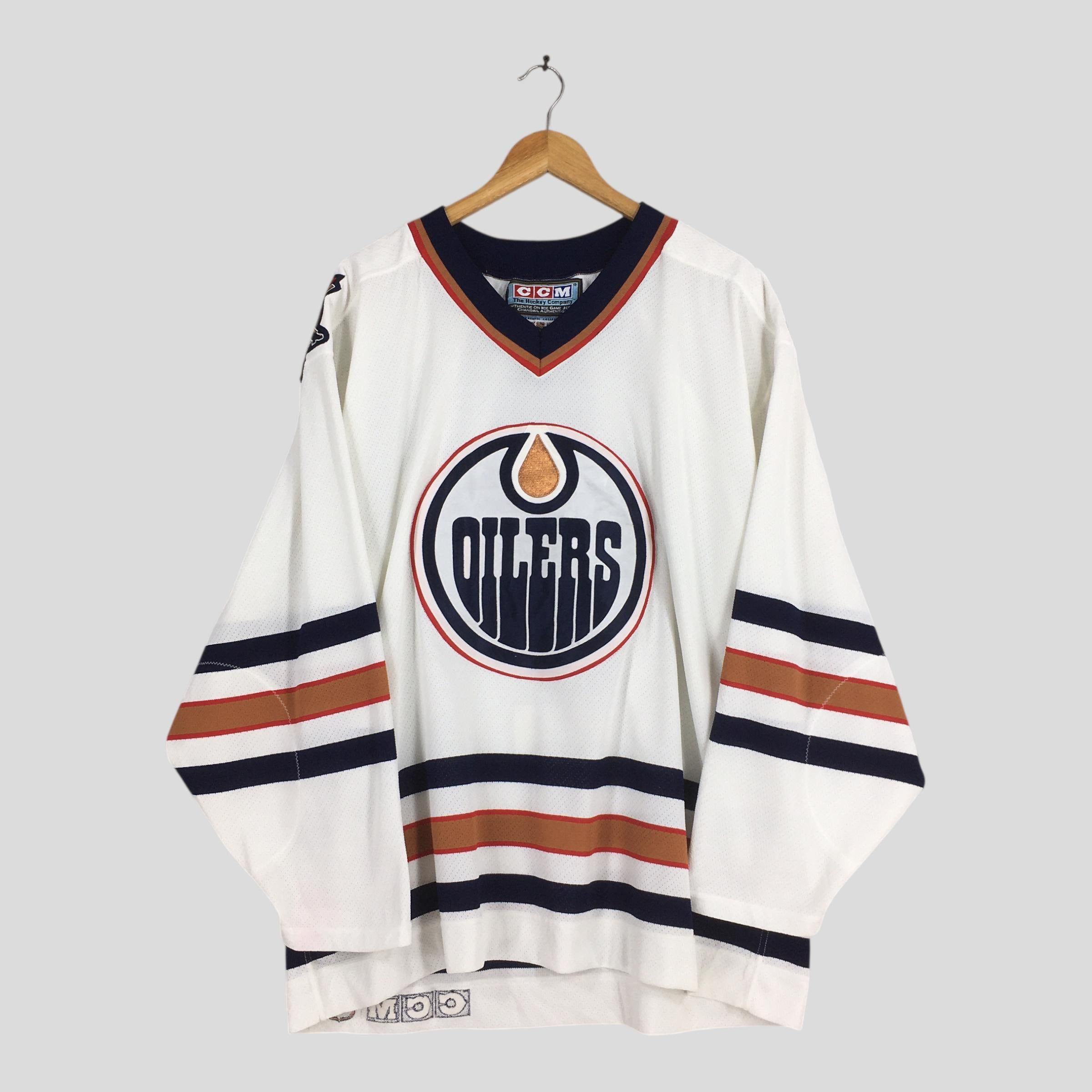 NHL Vintage 90s Edmonton Oilers NHL Ccm Jersey XLarge Size US XL / EU 56 / 4 - 1 Thumbnail