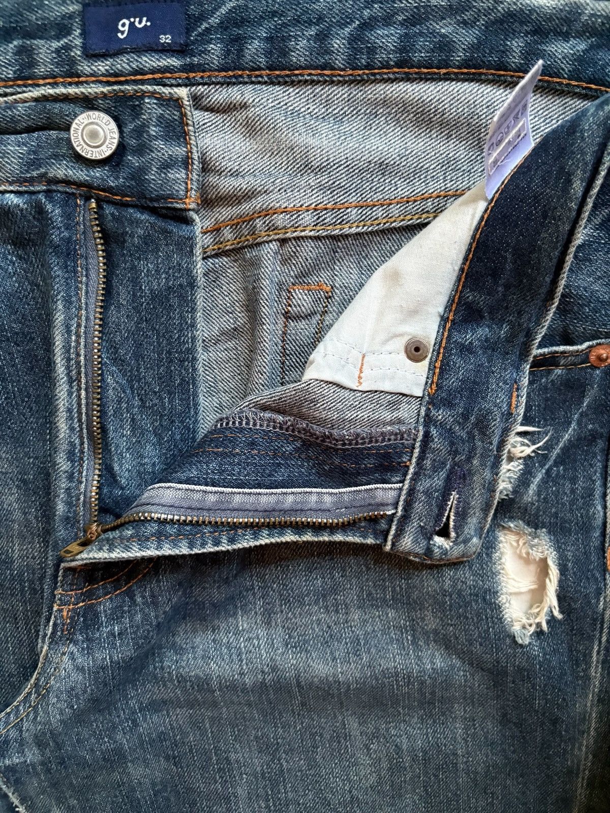GU Vintage GU Mud Wash Distressed Ripped Loose Jeans Size US 35 - 9 Thumbnail