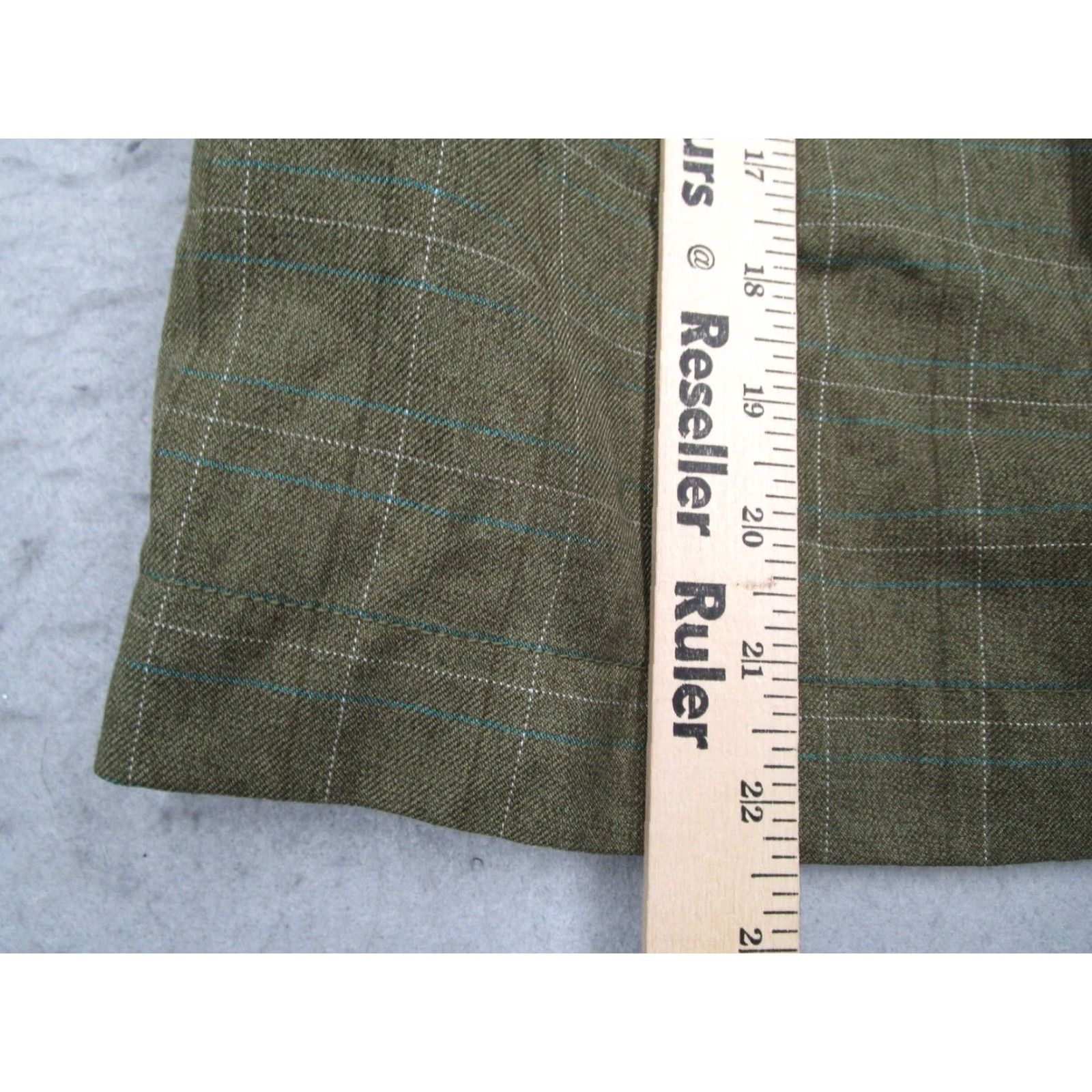 Rusty VINTAGE Rusty Men's Green Check Cargo Shorts 33 5-Pocket Logo Back Embroidered Polyester Blend India Casual Travel Size US 33 - 7 Thumbnail
