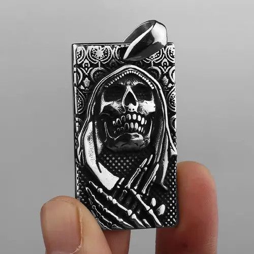 Japanese Brand Carved Stereo Card Skull Necklace Size ONE SIZE - 2 Thumbnail