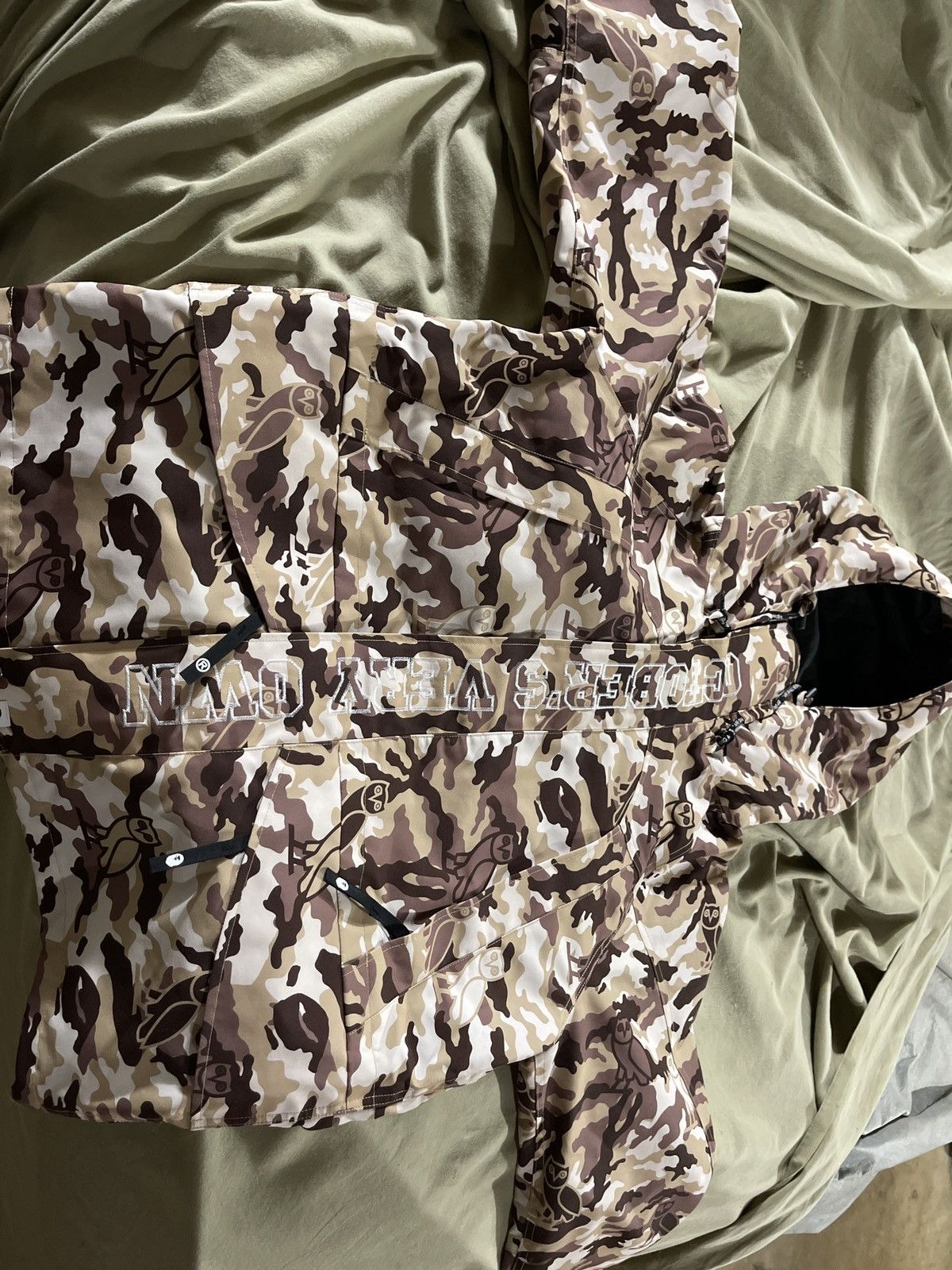 Bape × October's Very Own Bape x OVO Woodland Camo Beige Size US XL / EU 56 / 4 - 3 Thumbnail