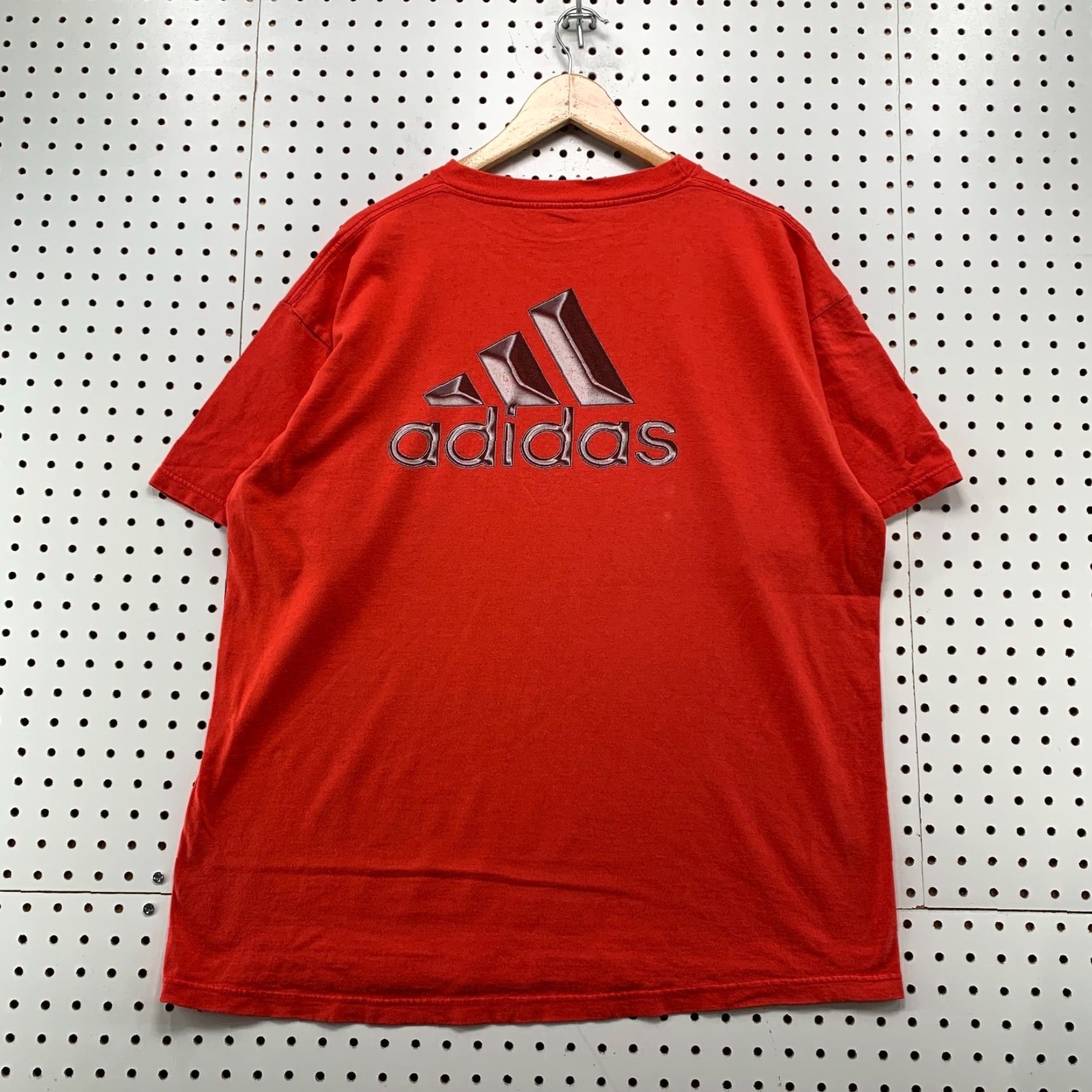 Adidas VINTAGE Adidas Shirt Mens Large Red Striped Logo USA Short Sleeve Size US L / EU 52-54 / 3 - 2 Thumbnail
