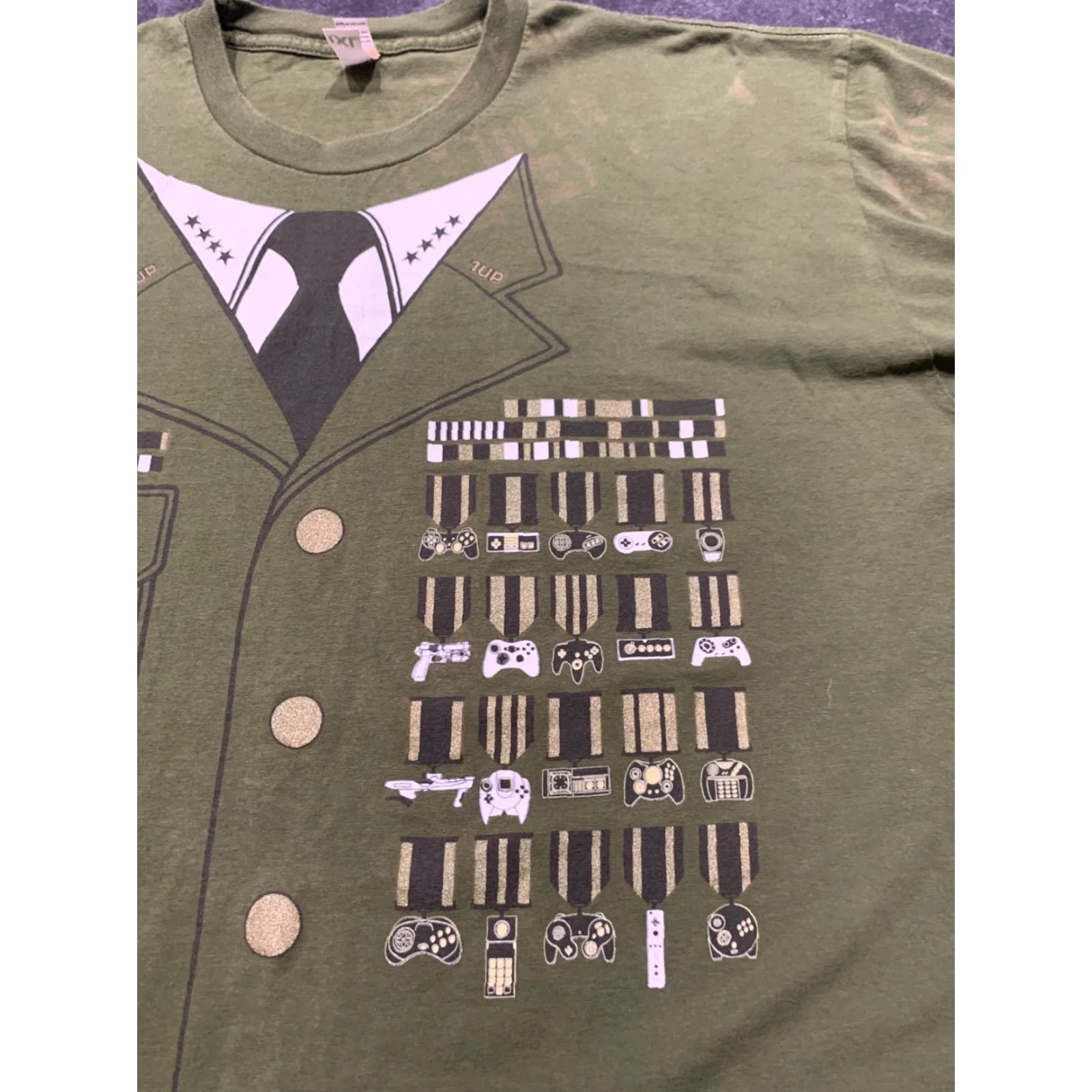 Vintage VINTAGE Shirt.woot! Men's T-Shirt XL Green Graphic Tee Moon Short Sleeve Cotton 90s Size US XL / EU 56 / 4 - 3 Thumbnail