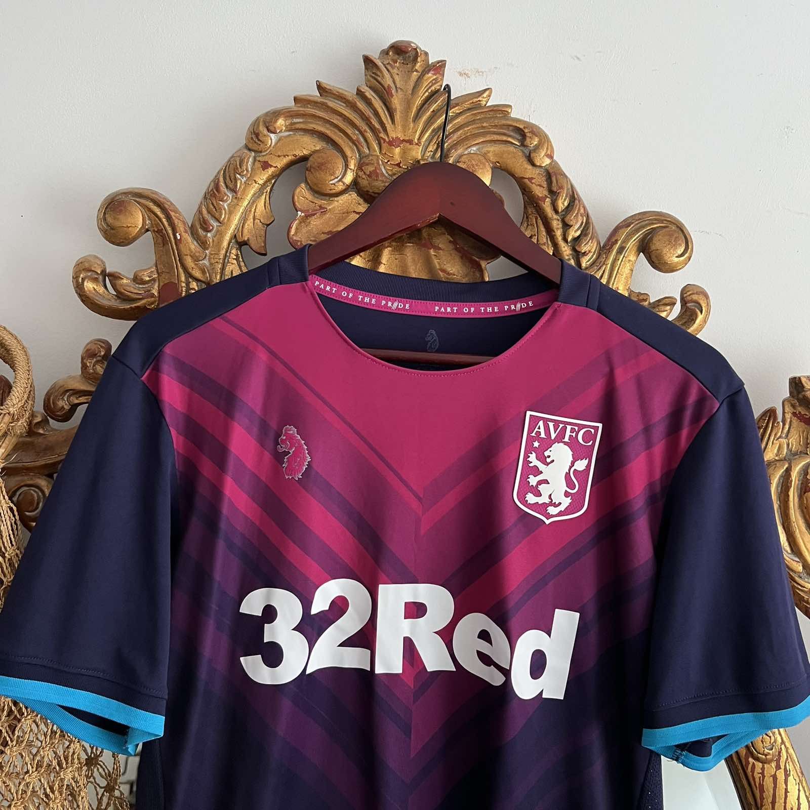 Other Aston Villa 2018/2019 Soccer Jersey 130 Years Luke Sport Size US M / EU 48-50 / 2 - 4 Thumbnail