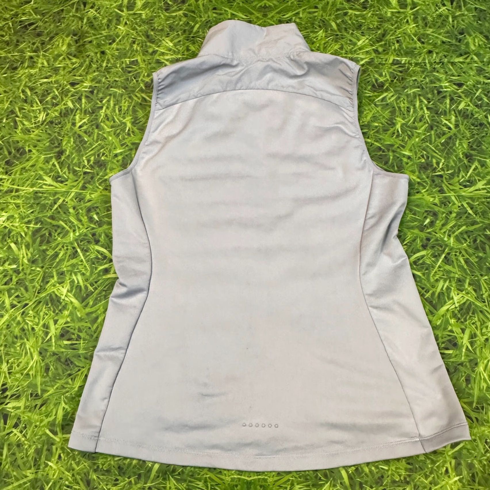 Nike Nike Running Vest Womens Medium Light Grey Full Zip Moisture Wicking Size M / US 6-8 / IT 42-44 - 7 Thumbnail