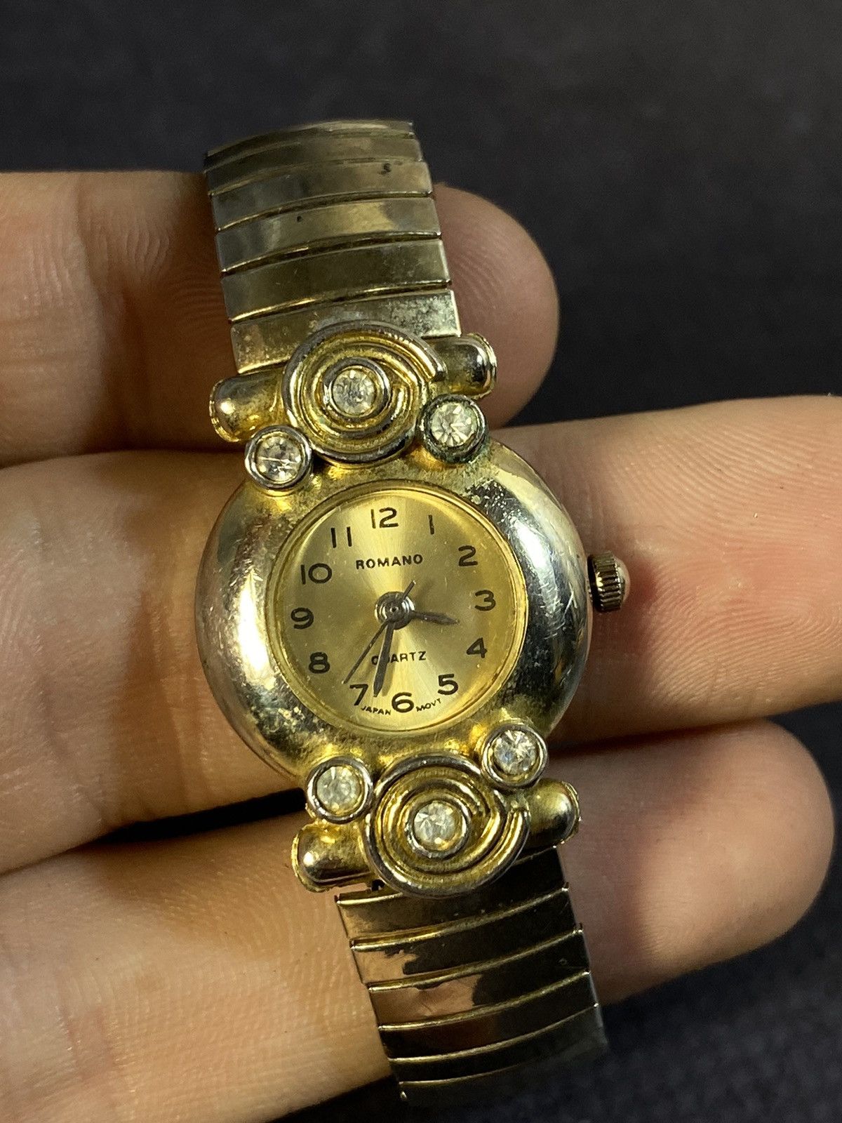 Japanese Brand Elegant Gold Tone Rhinestone Watch Japanese Brand ✨ Size ONE SIZE - 6 Thumbnail