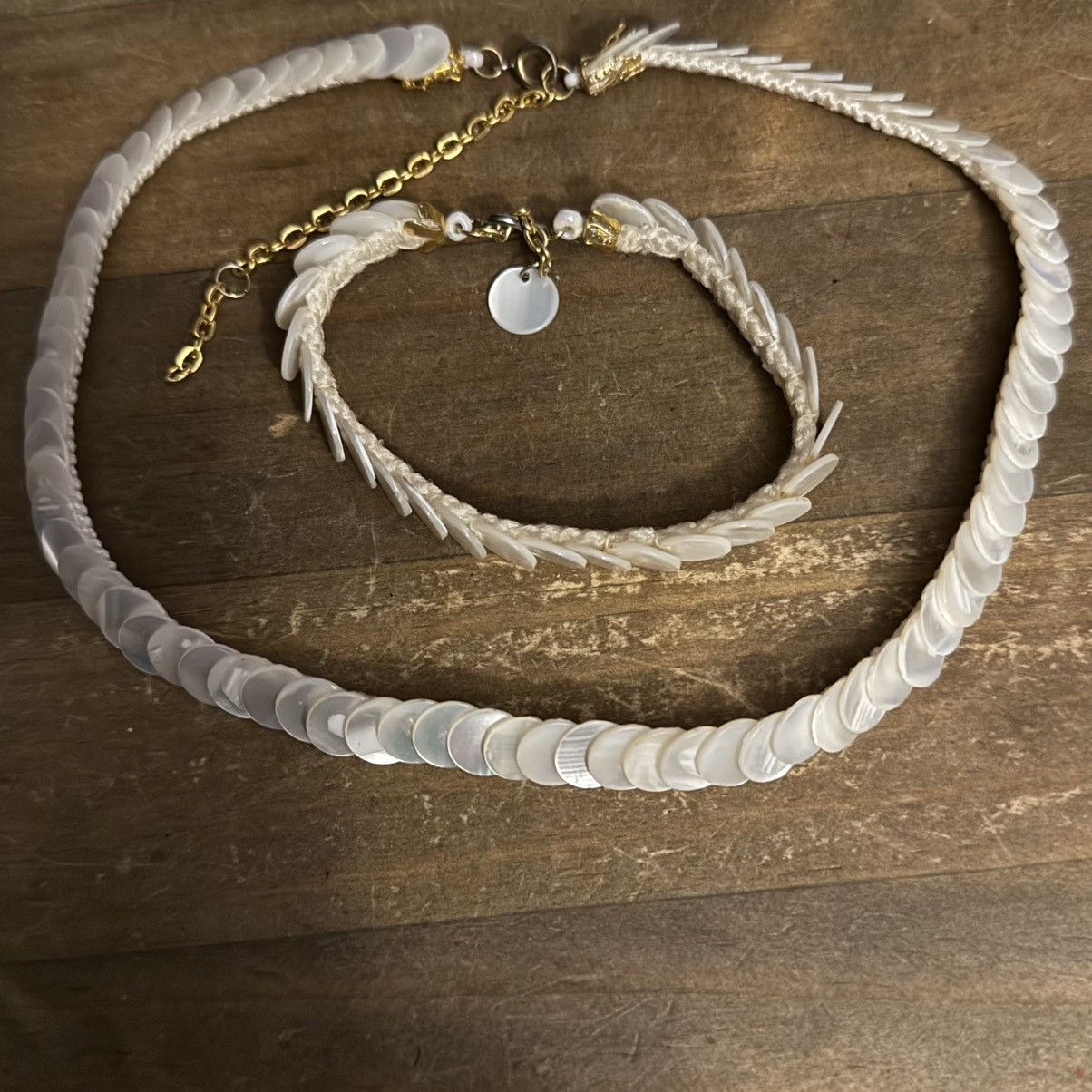 Vintage Vintage Mother of Pearl collar necklace and bracelet set Size ONE SIZE - 2 Thumbnail