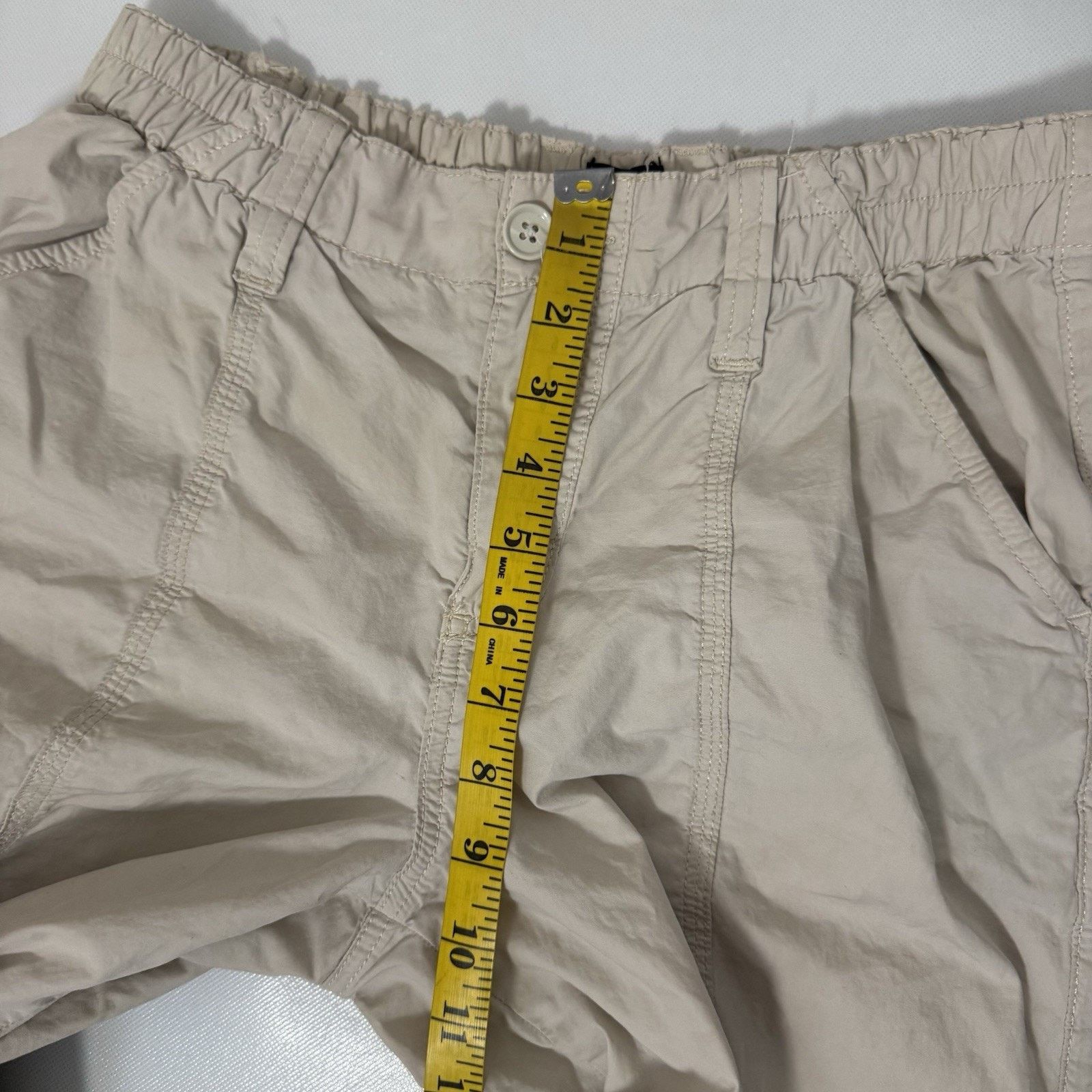 Bdg BDG baggy y2k cargo 90s relaxed fit khaki wide leg pants Size 28" / US 6 / IT 42 - 7 Thumbnail