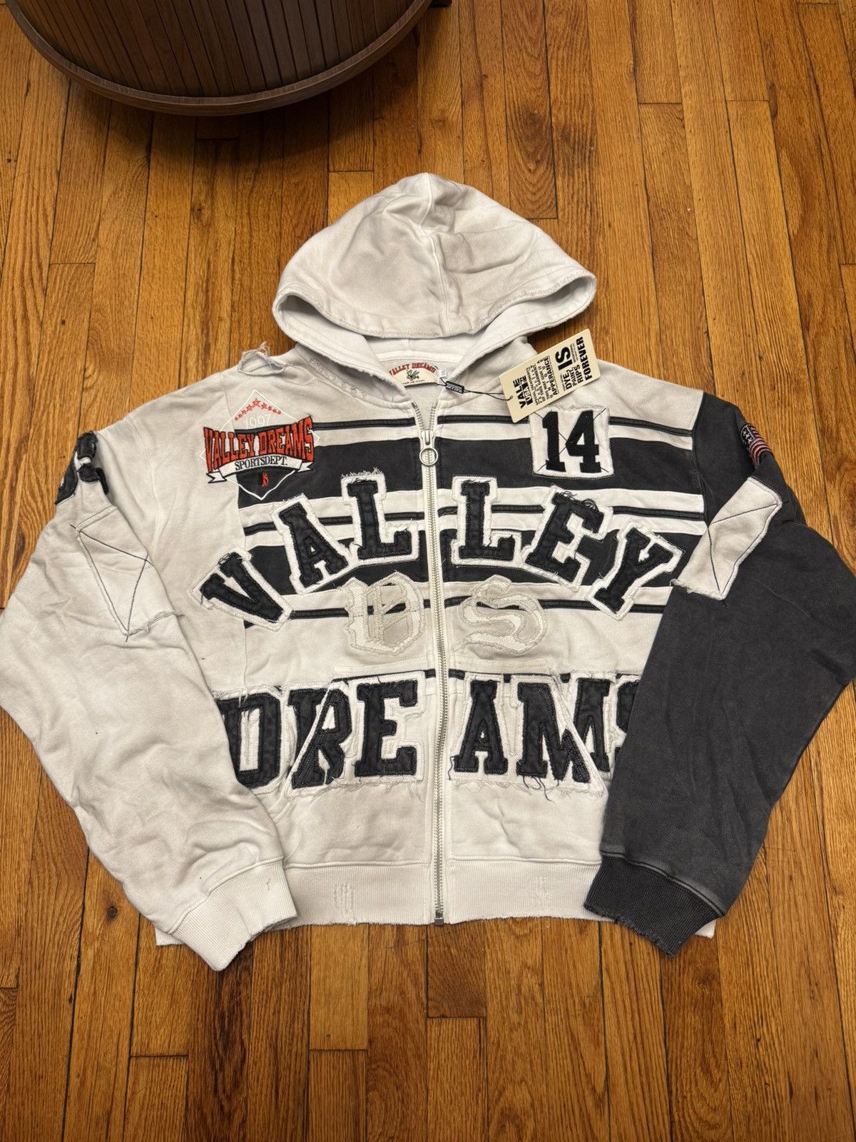 Vale Vale Collage Oreo Black White Zip Up Hoodie Size Medium Size US M / EU 48-50 / 2 - 1 Thumbnail