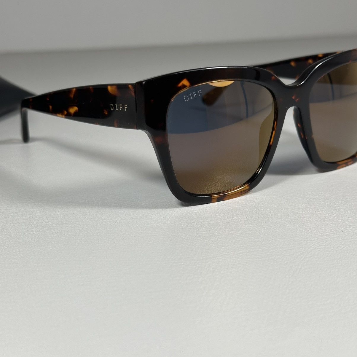 Other DIFF Bella II DI-GM171 Squared Tortoise Sunglasses Size ONE SIZE - 3 Thumbnail