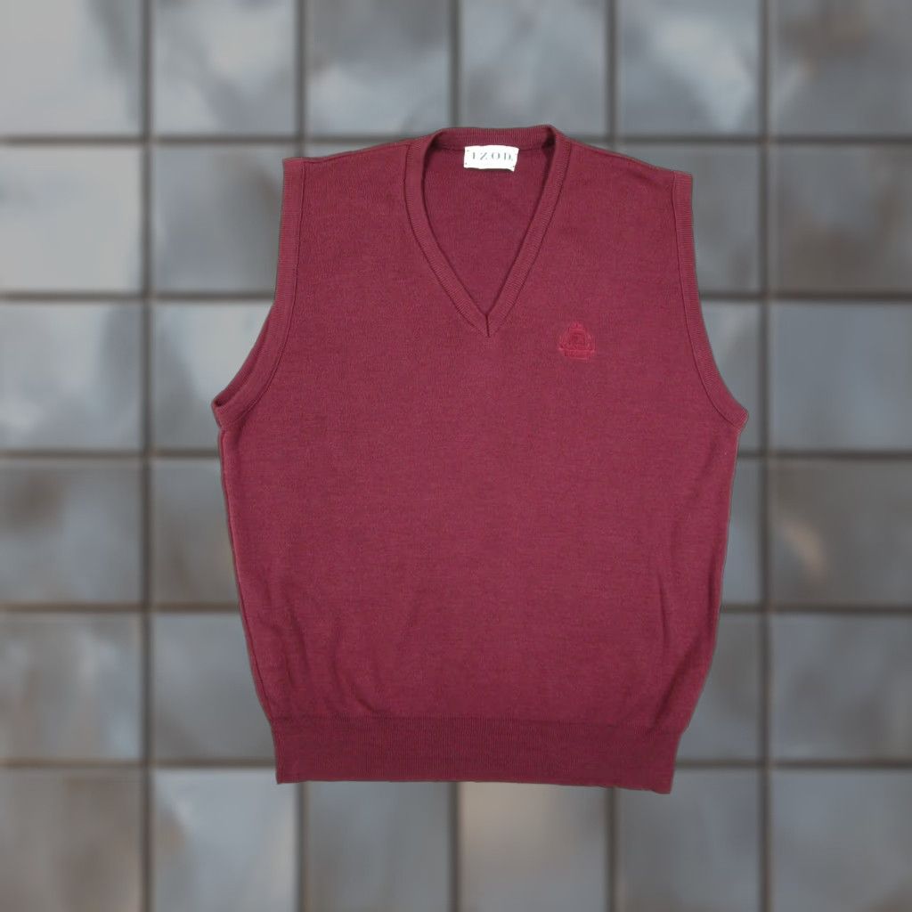 Izod VINTAGE IZOD Sweater Vest Mens Large Burgundy V Neck Crest Logo Made USA 90s Size US L / EU 52-54 / 3 - 1 Thumbnail