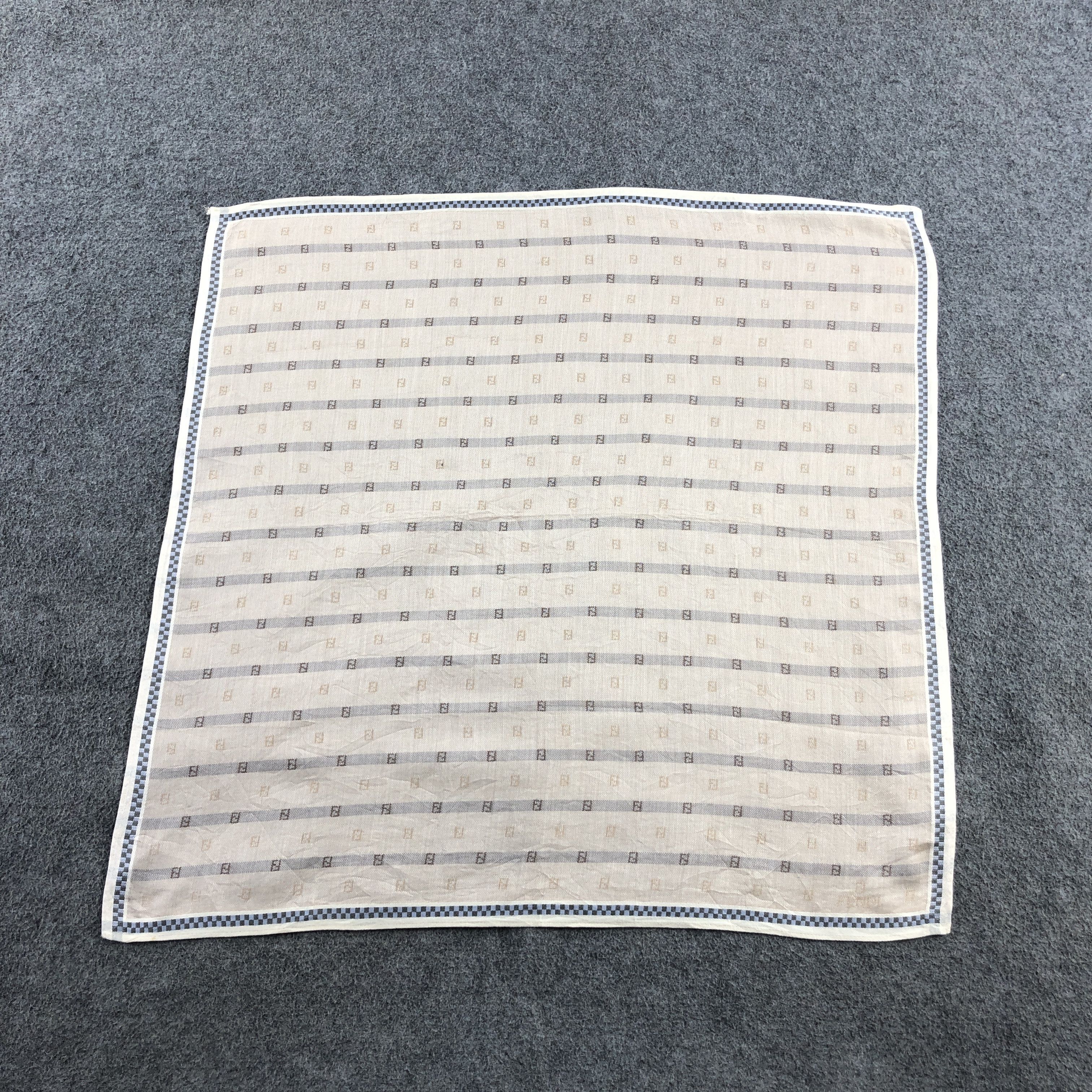 Japanese Brand Fendi Monogram FF Handkerchief Neckerchief Bandana H2688 Size ONE SIZE - 2 Thumbnail