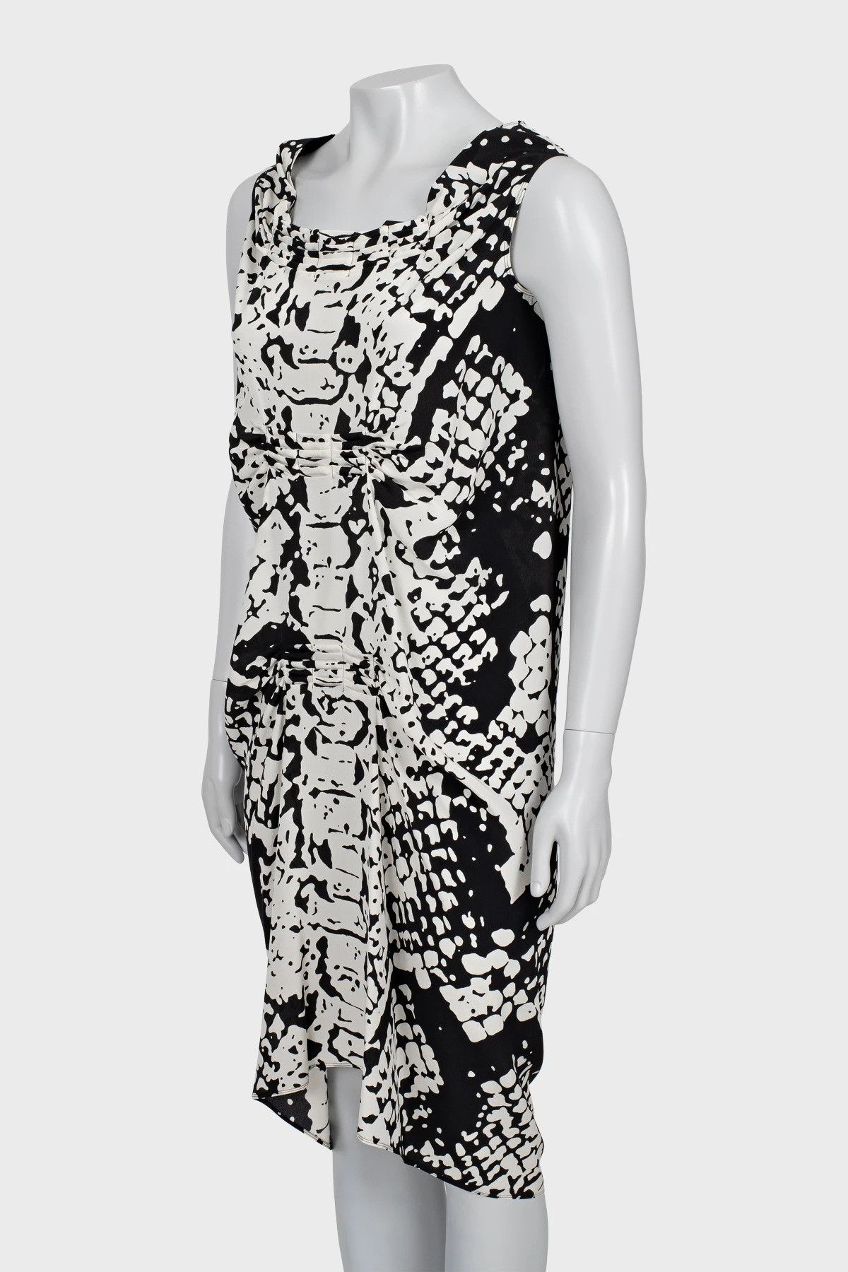 Yves Saint Laurent Yves Saint Laurent dress Size XS / US 0-2 / IT 36-38 - 2 Thumbnail