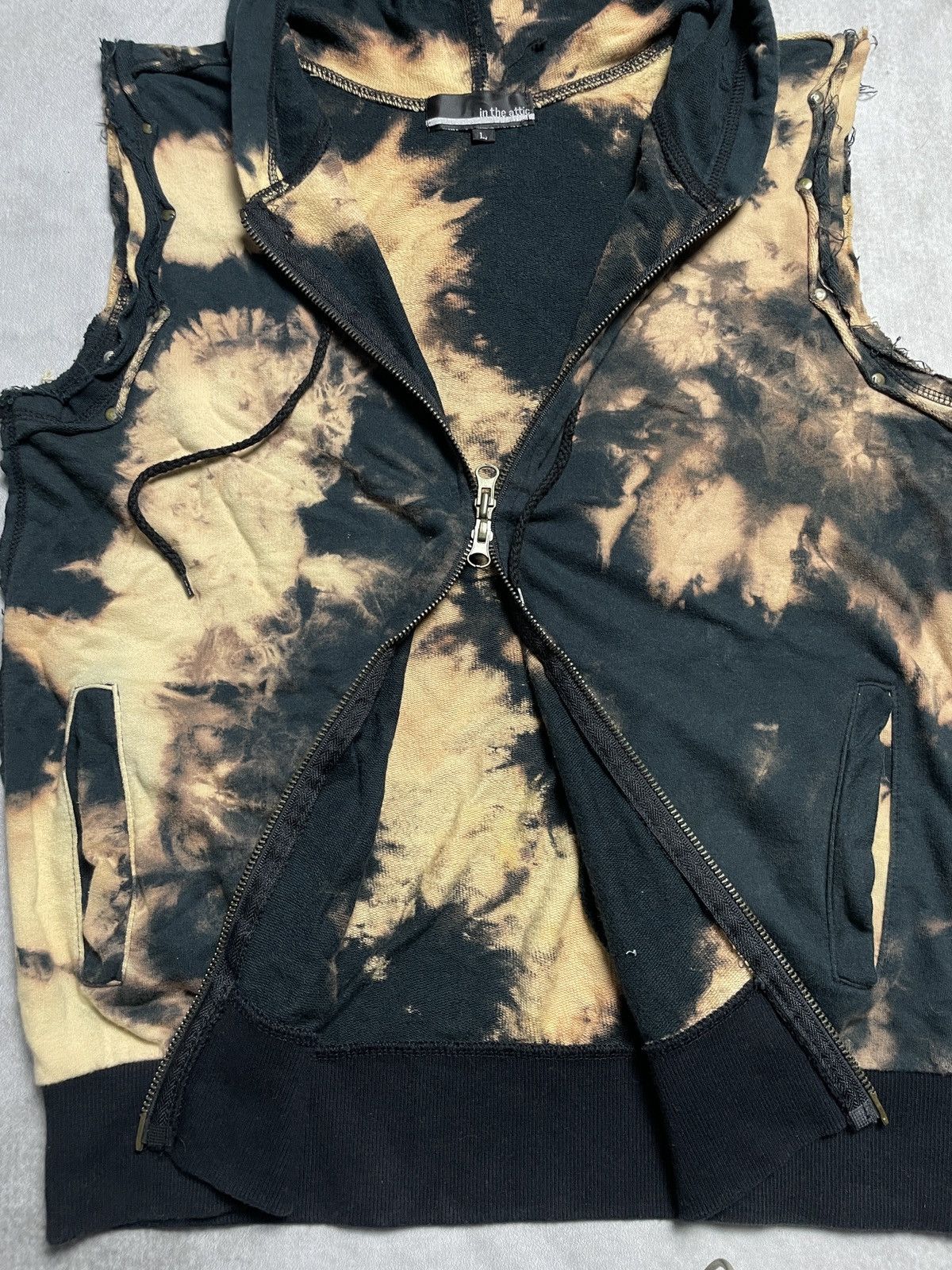 BUFFALO BOBS 2000’s In The Attic - Smooke Pattern Vkei Style Hooded Vest Size US M / EU 48-50 / 2 - 7 Thumbnail