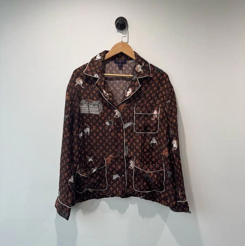 Louis Vuitton Louis Vuitton Silk Long Sleeve Shirt in Red-Brown 0089 Size XL / US 12-14 / IT 48-50 - 1 Thumbnail