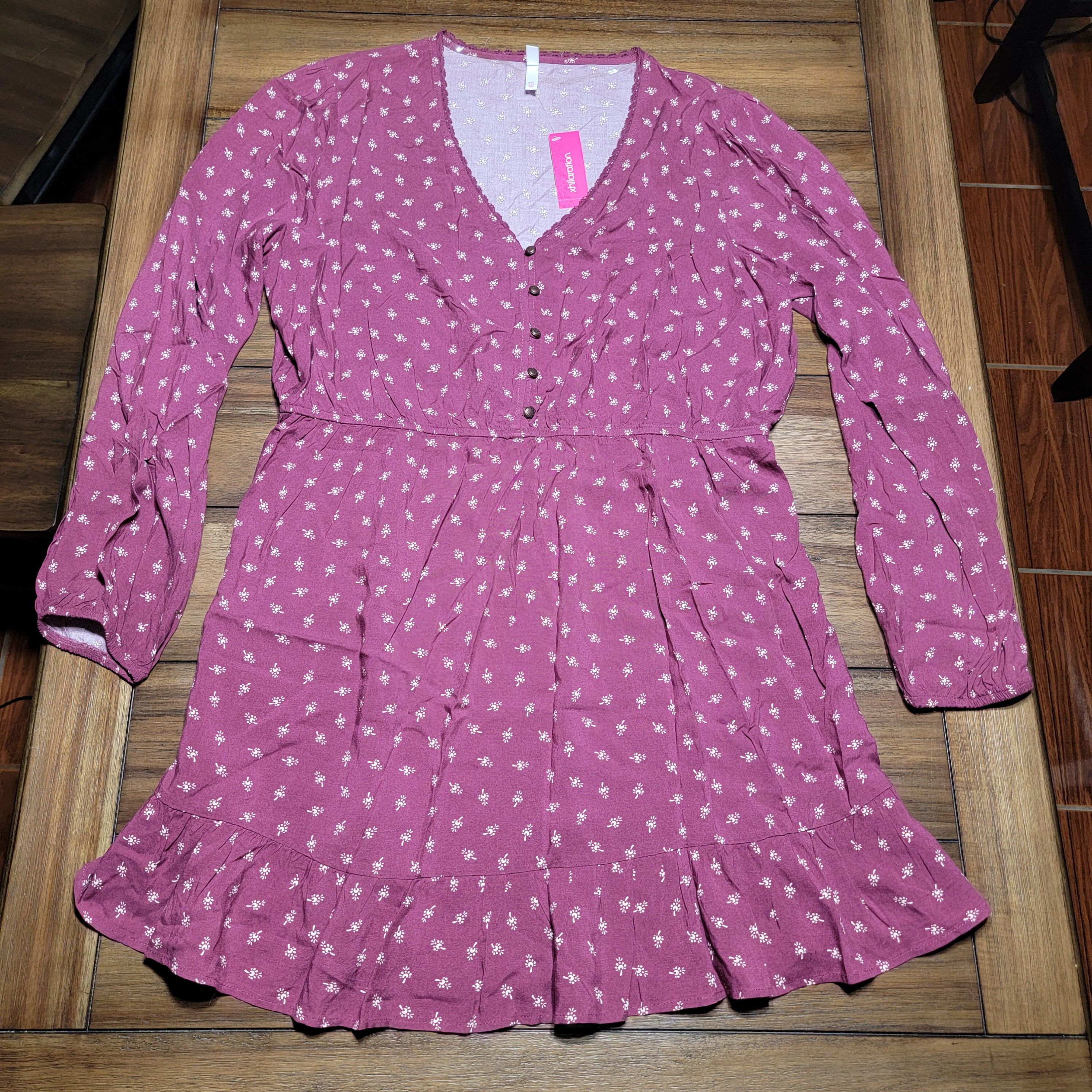 Other Xhilaration LS Dress w/Small White Flowers - Size XXL* NWT Size XXL / US 16-18 / IT 52-54 - 1 Thumbnail