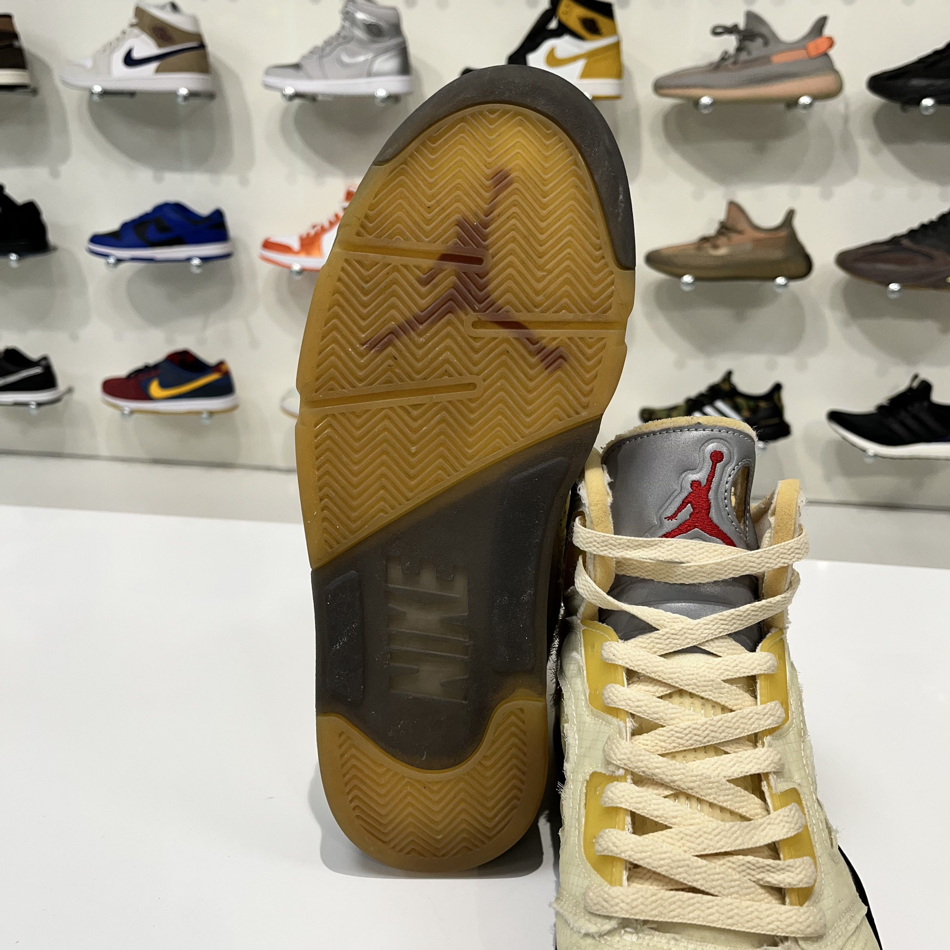 Nike × Off-White Air Jordan 5 Retro x Off-White Sail Size US 11 / EU 44 - 11 Thumbnail