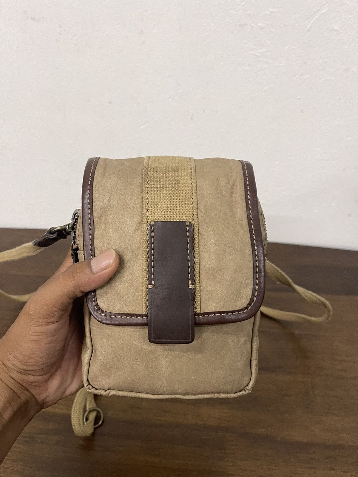 Japanese Brand × Takeo Kikuchi Unisex Takeo Kikuchi Quick Pocket Leather Crossbody bag Size ONE SIZE - 2 Thumbnail