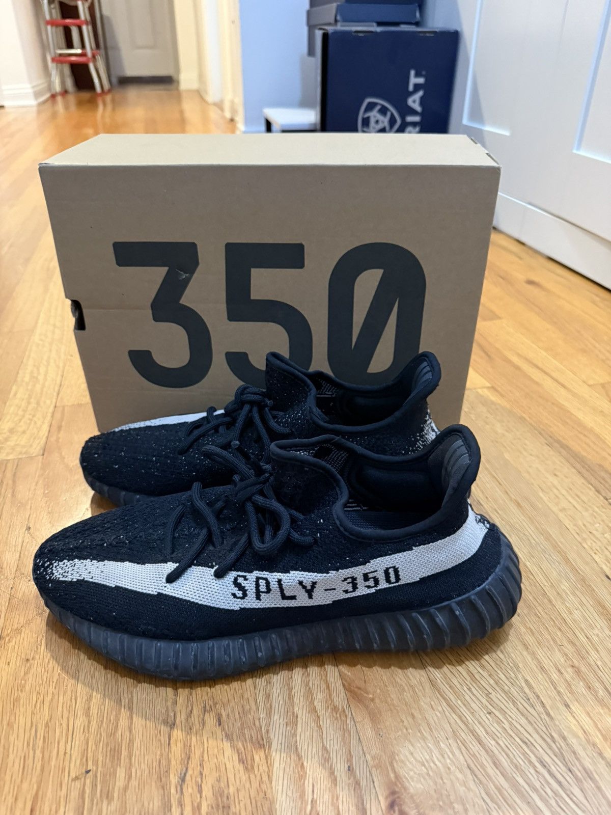 Adidas × Kanye West Yeezy Adidas 350 V2 Oreo Size US 11 / EU 44 - 2 Thumbnail