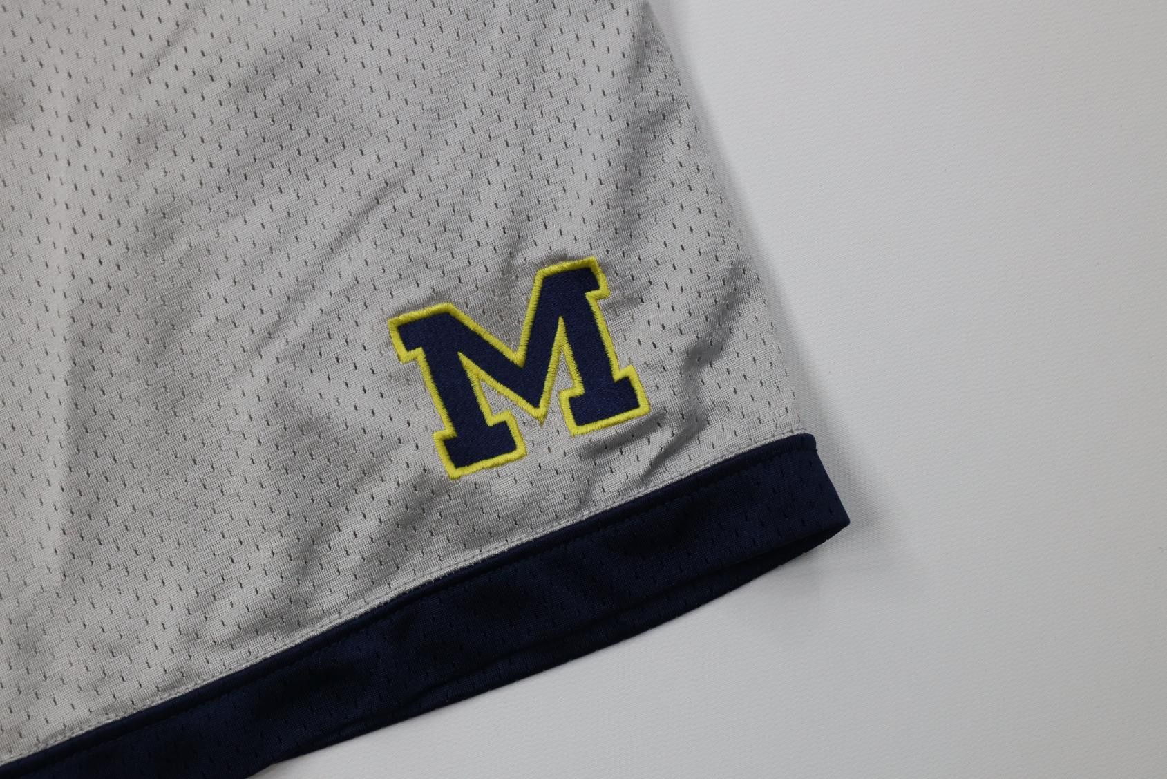 Adidas Adidas University of Michigan Basketball Shorts Silver USA Size US 36 / EU 52 - 5 Thumbnail