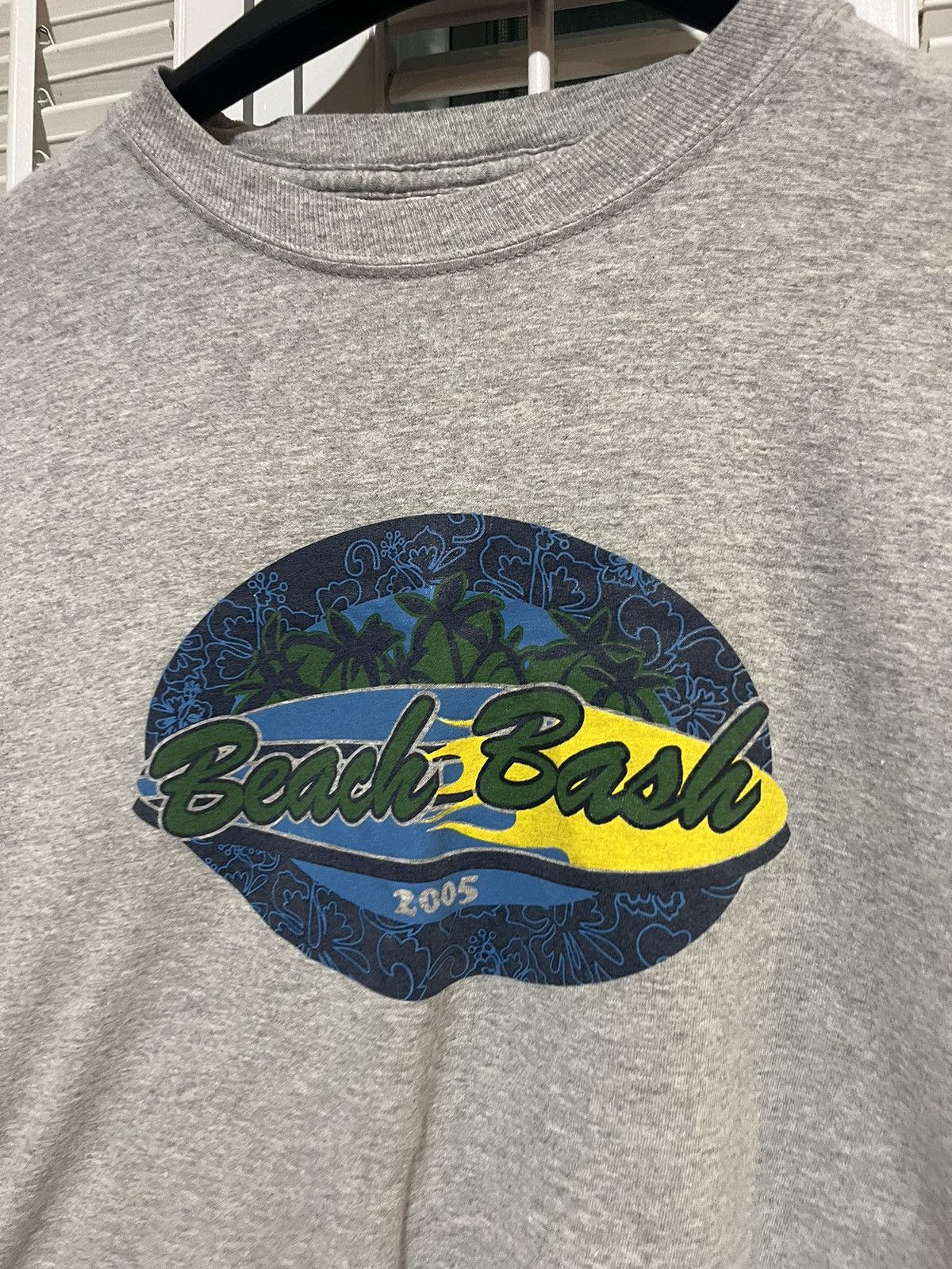 Other “Beach Bash” 2005 Y2K T Shirt Size US M / EU 48-50 / 2 - 4 Thumbnail