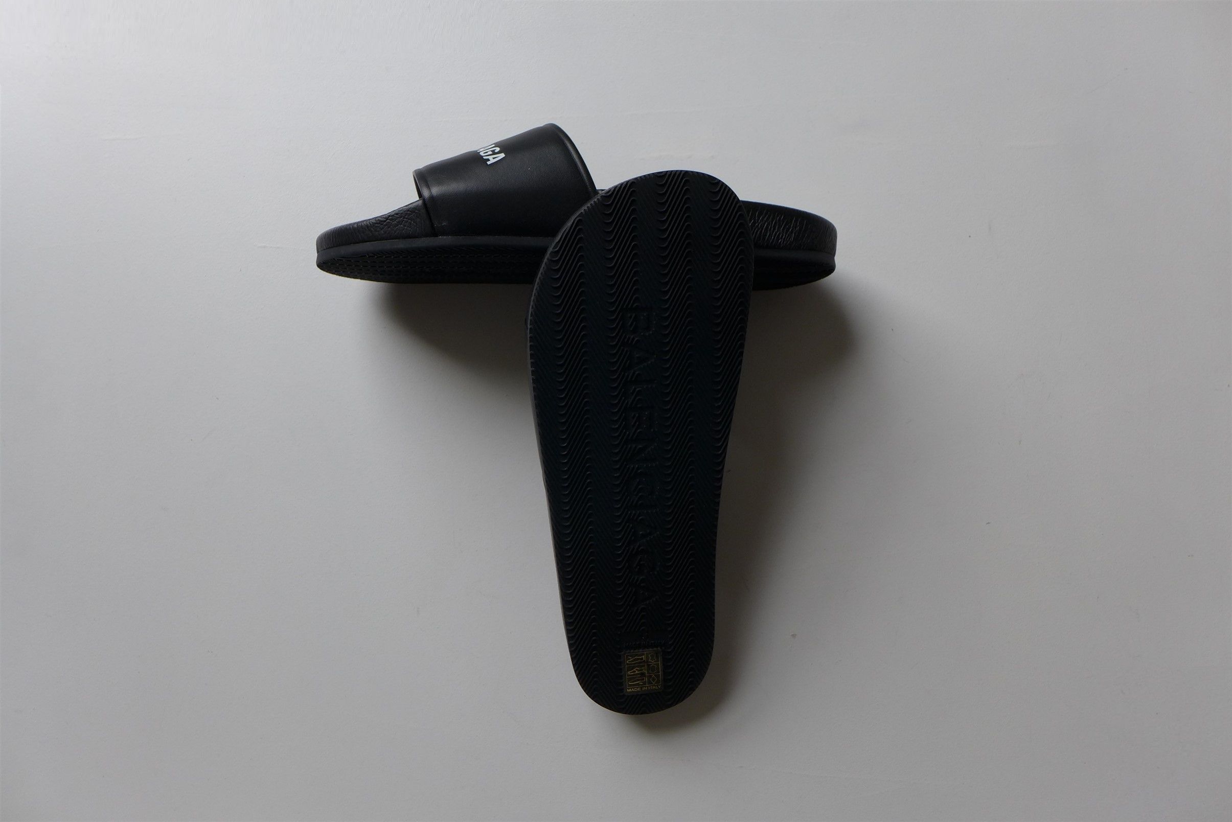 Balenciaga Balenciaga Black Logo Slides Sandals Size US 8 / EU 41 - 9 Thumbnail