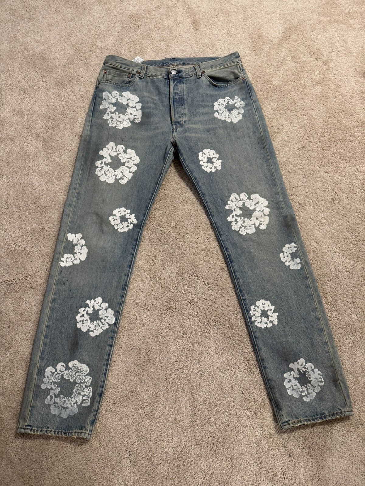 Dirty Wash Wreath 501 Light Wash/Jean Light Wash ジーンズ DENIM TEARS DENIM TEARS Dirty Wash Wreath 501 Light Wash