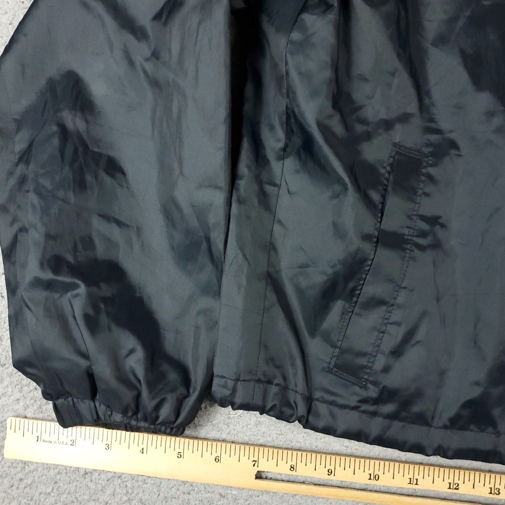 Champion Champion Windbreaker Jacket Womens XL Black Full Zip Up Pockets Logo Regular Coat Style American Modern Sports Womens Size XL / US 12-14 / IT 48-50 - 3 Thumbnail