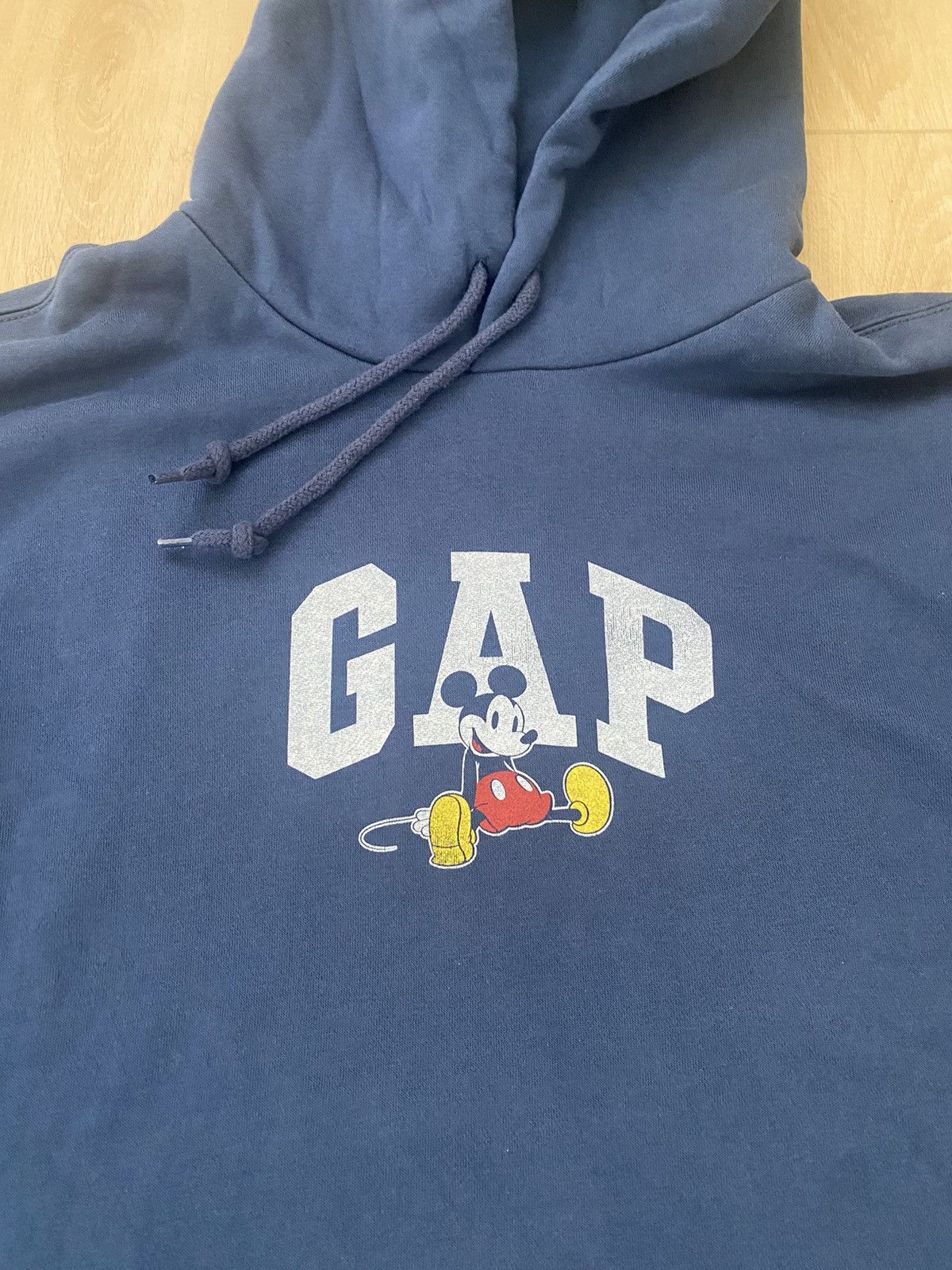 Disney × Gap Gap X Disney Collab Hoodie (Rare) - size M Size US M / EU 48-50 / 2 - 3 Thumbnail