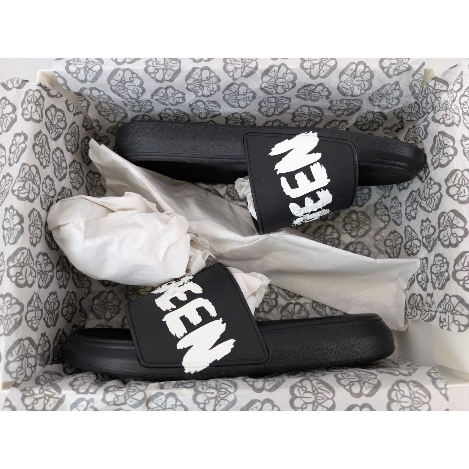 Alexander McQueen o1rshd1 Sandal Rubber Slider Logo Slippers in Black 45 Size US 12 / EU 45 - 17 Thumbnail