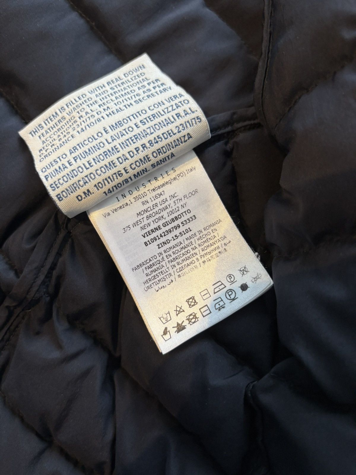 Moncler Moncler Vierne Jacket Size US S / EU 44-46 / 1 - 12 Thumbnail