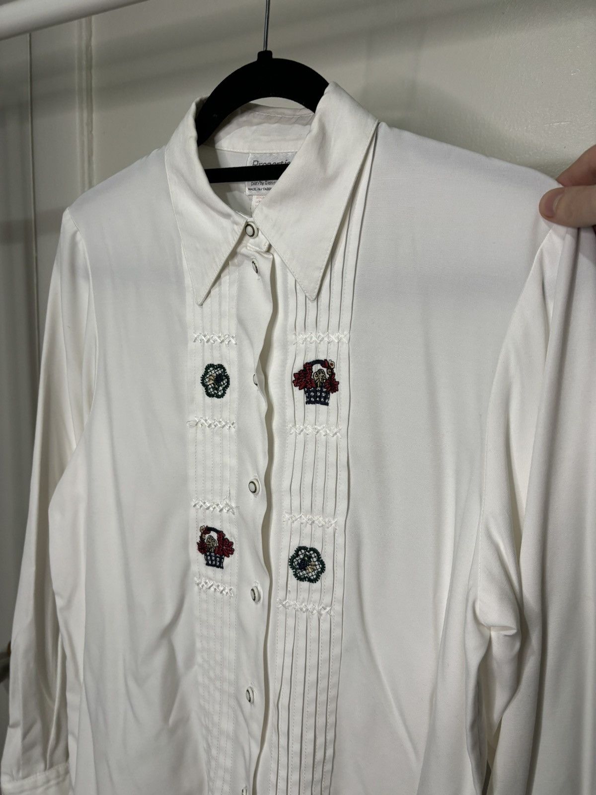 Vintage Vintage 1970s White Coquette Button-Up Shirt Size L / US 10 / IT 46 - 2 Thumbnail