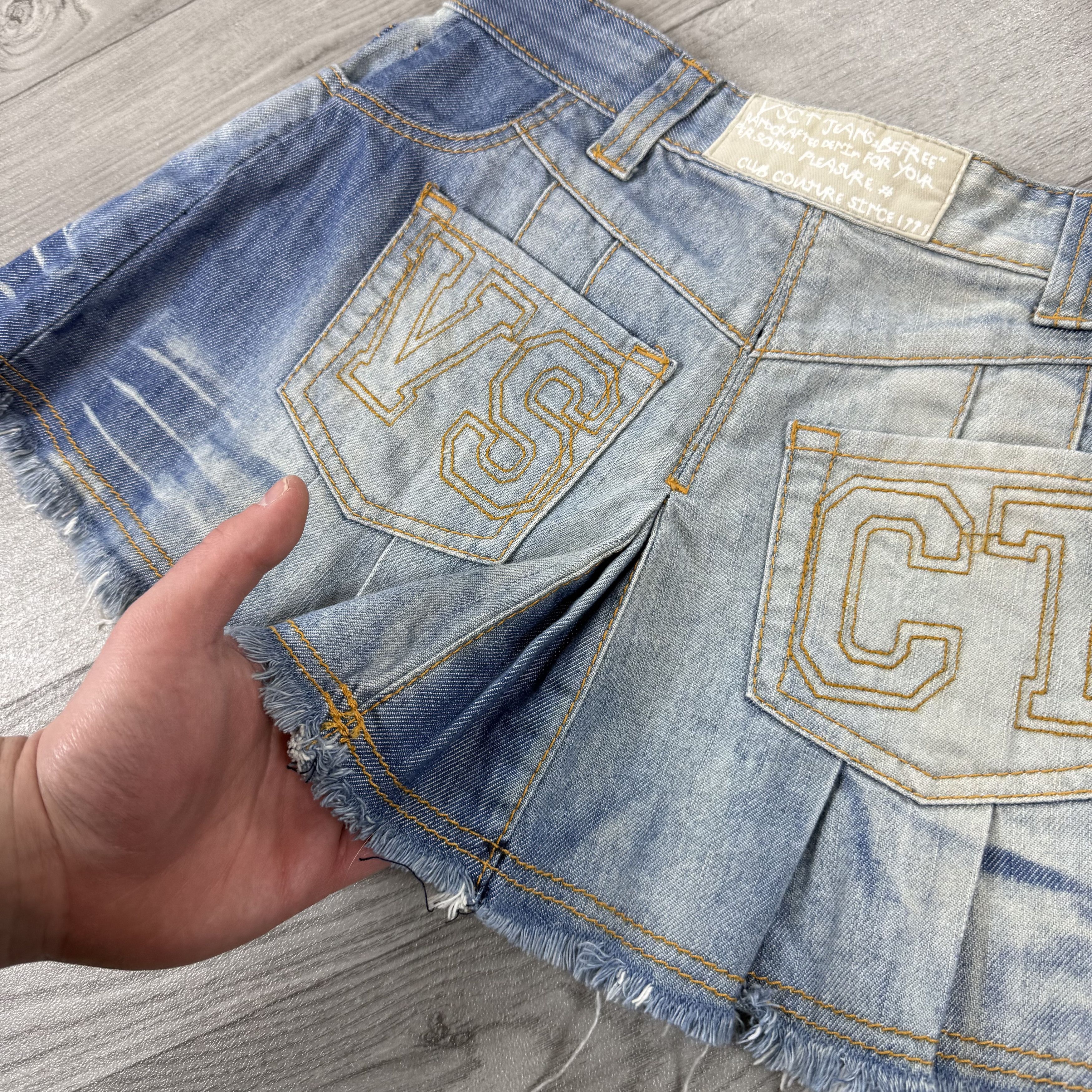 Vintage Vintage VSCT Jeans Y2K Pleated Denim Mini Skirt Size 26" / US 2 / IT 38 - 10 Thumbnail