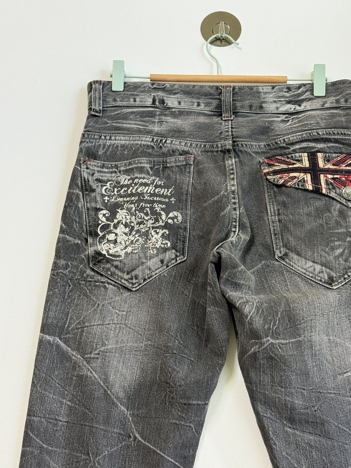 If Six Was Nine × Japanese Brand × Le Grande Bleu (L.G.B.) ROOT THREE CLAWS MARK DISTRESSED THUNDERS DENIM Size US 31 - 10 Thumbnail